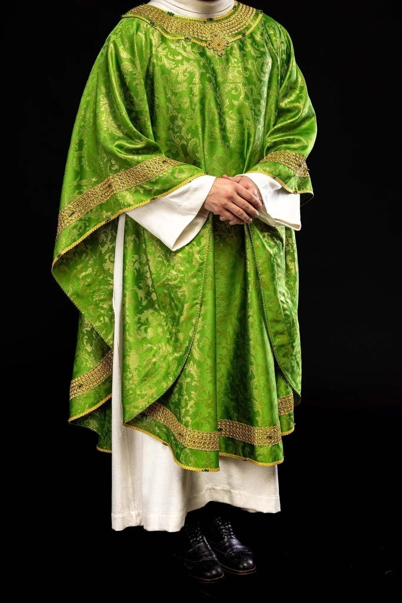 Chasuble verte faite main avec pierres naturelles – Collection Handmade 7010