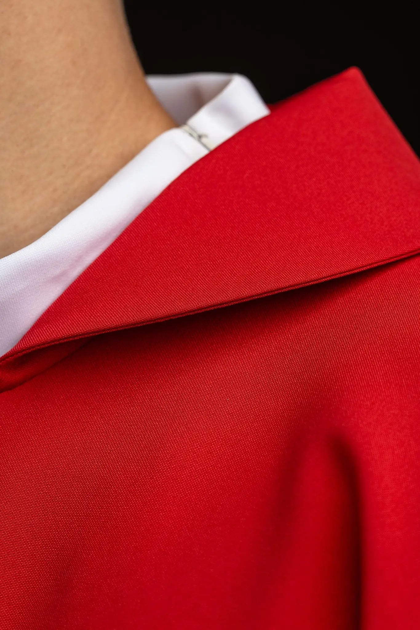 Red chasuble with IHS embroidery - HAFTINA ATELIER