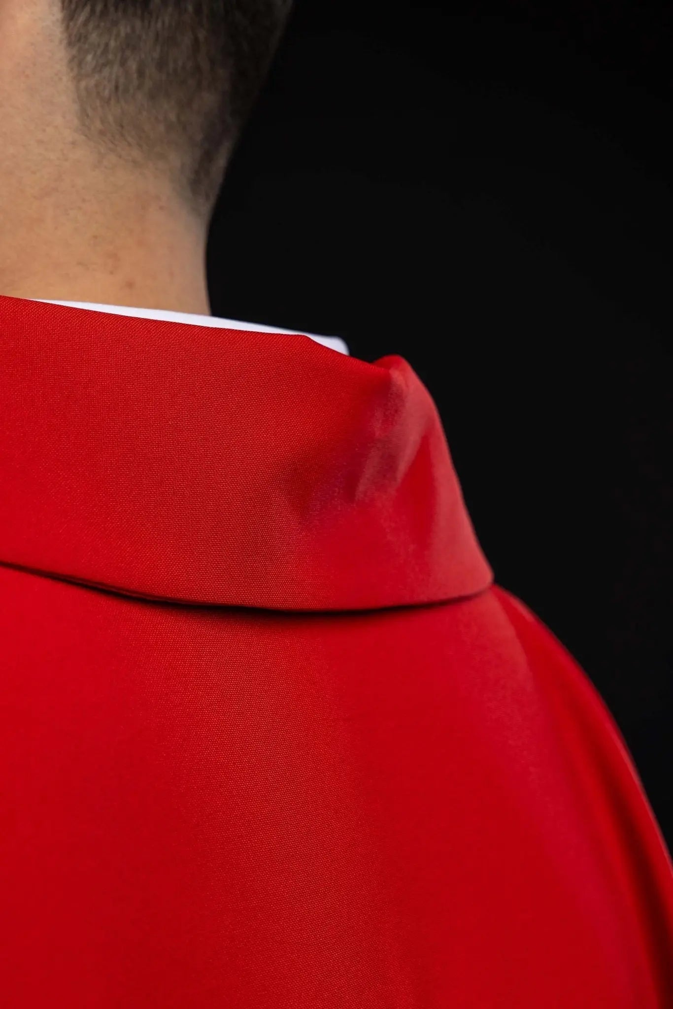 Red Embroidered Chasuble with Ornamental Cross and Wide Collar - HAFTINA ATELIER
