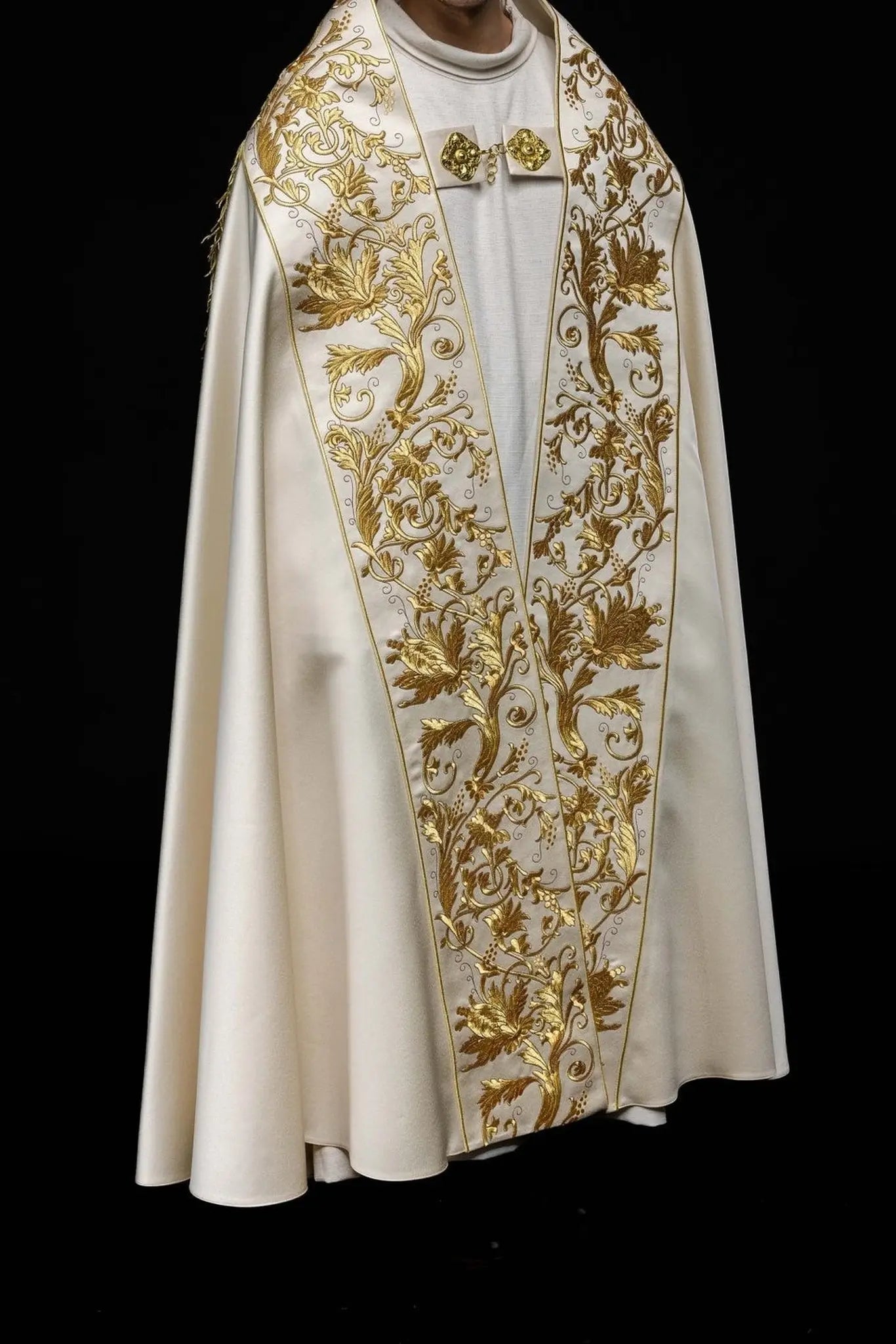 Roman Satin Cope in Ecru with Embroidered Sacred Heart of Jesus