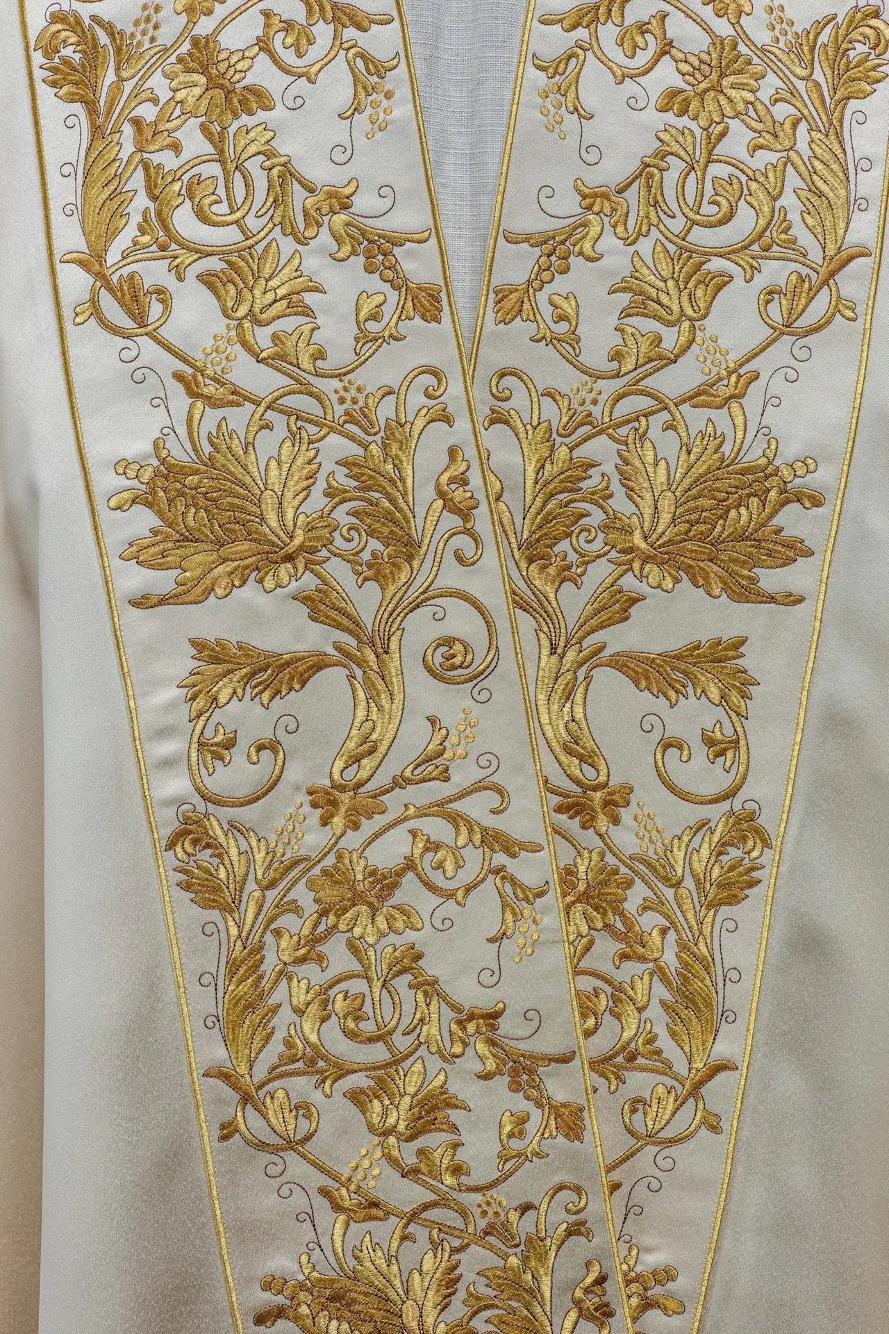 Roman Satin Cope in Ecru with Embroidered Sacred Heart of Jesus
