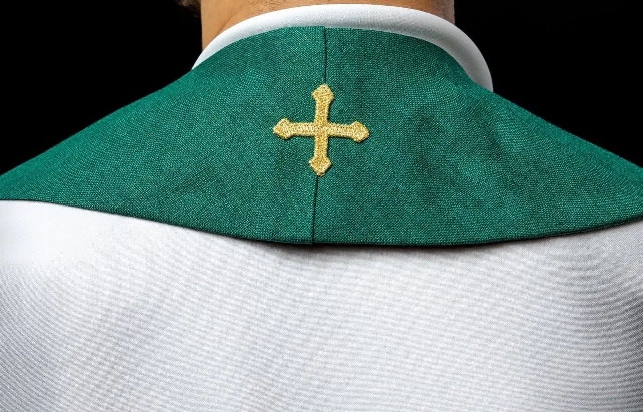 Embroidered stole with crosses green