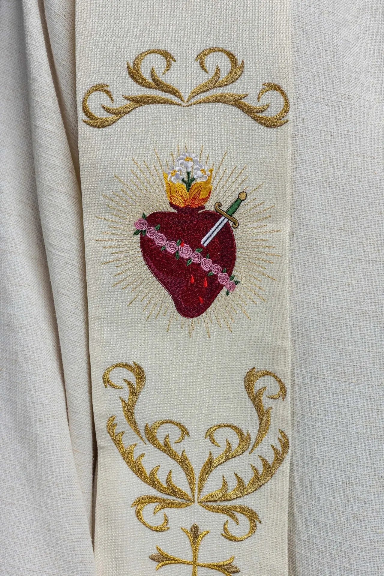 Embroidered Stole with the Hearts of Jesus and Mary – Ecru