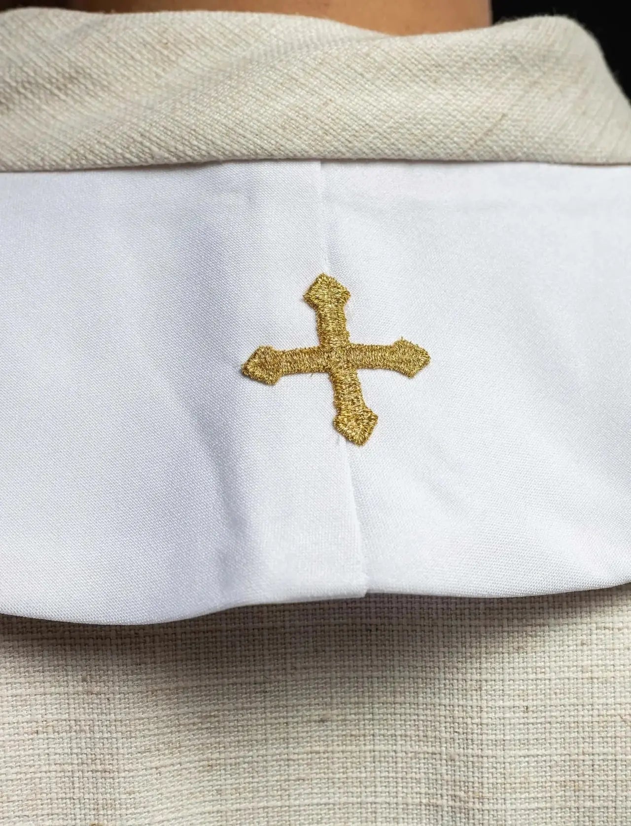 Embroidered white Marian priest's stole