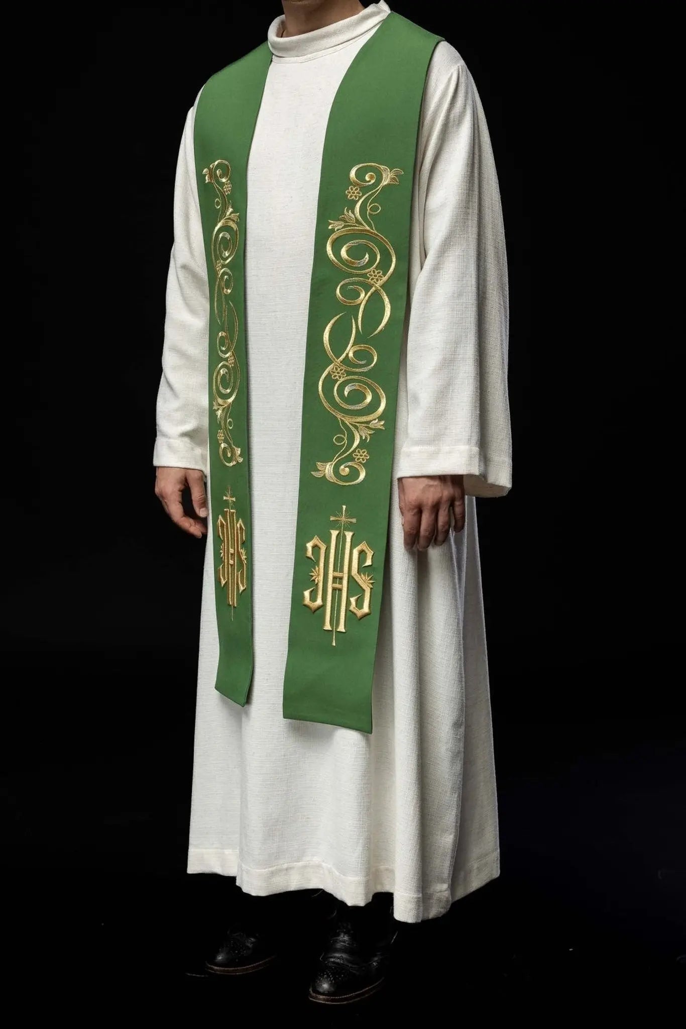 Embroidered priest's stole IHS Green