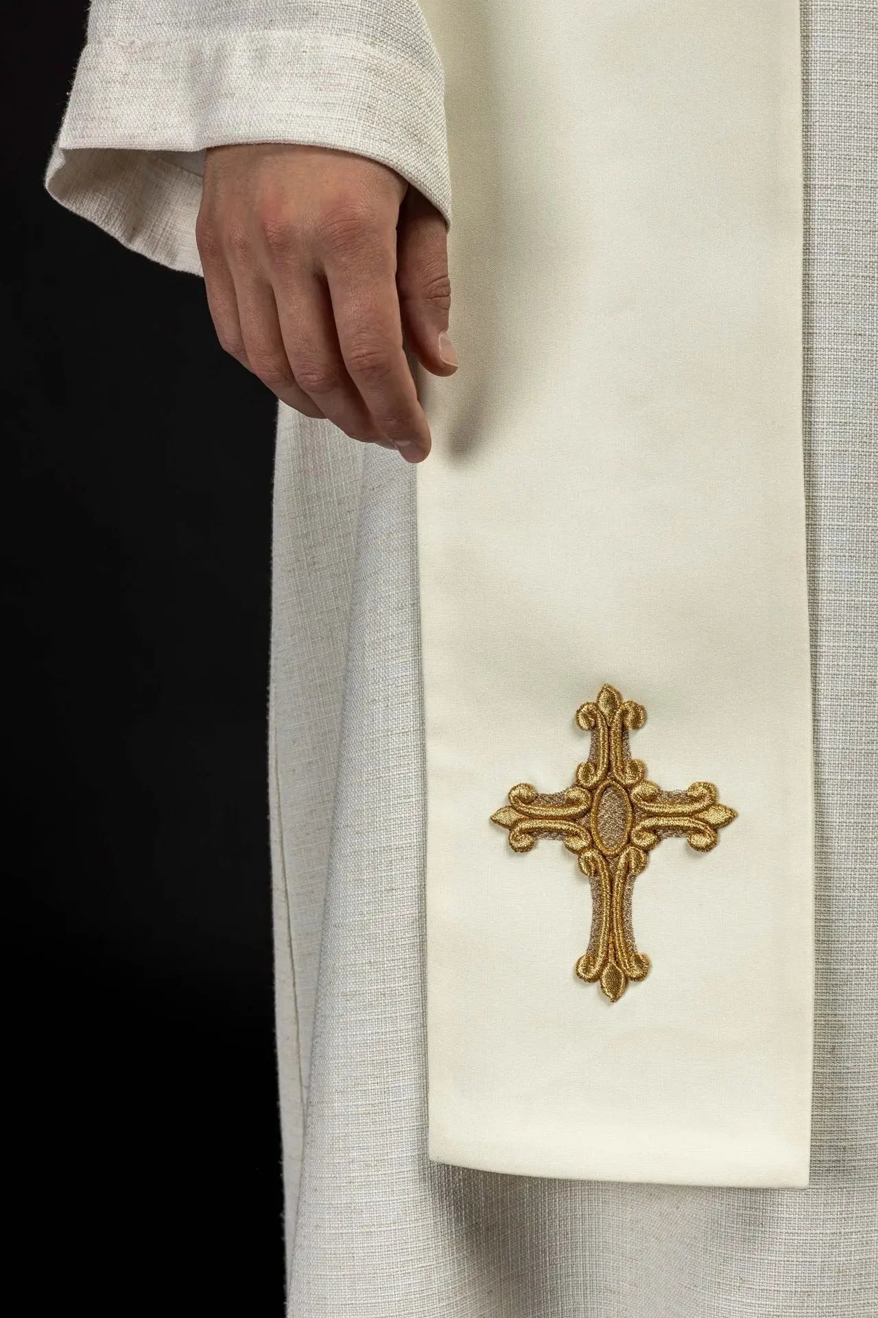 Étoles de prêtre brodées Croix et IHS écru