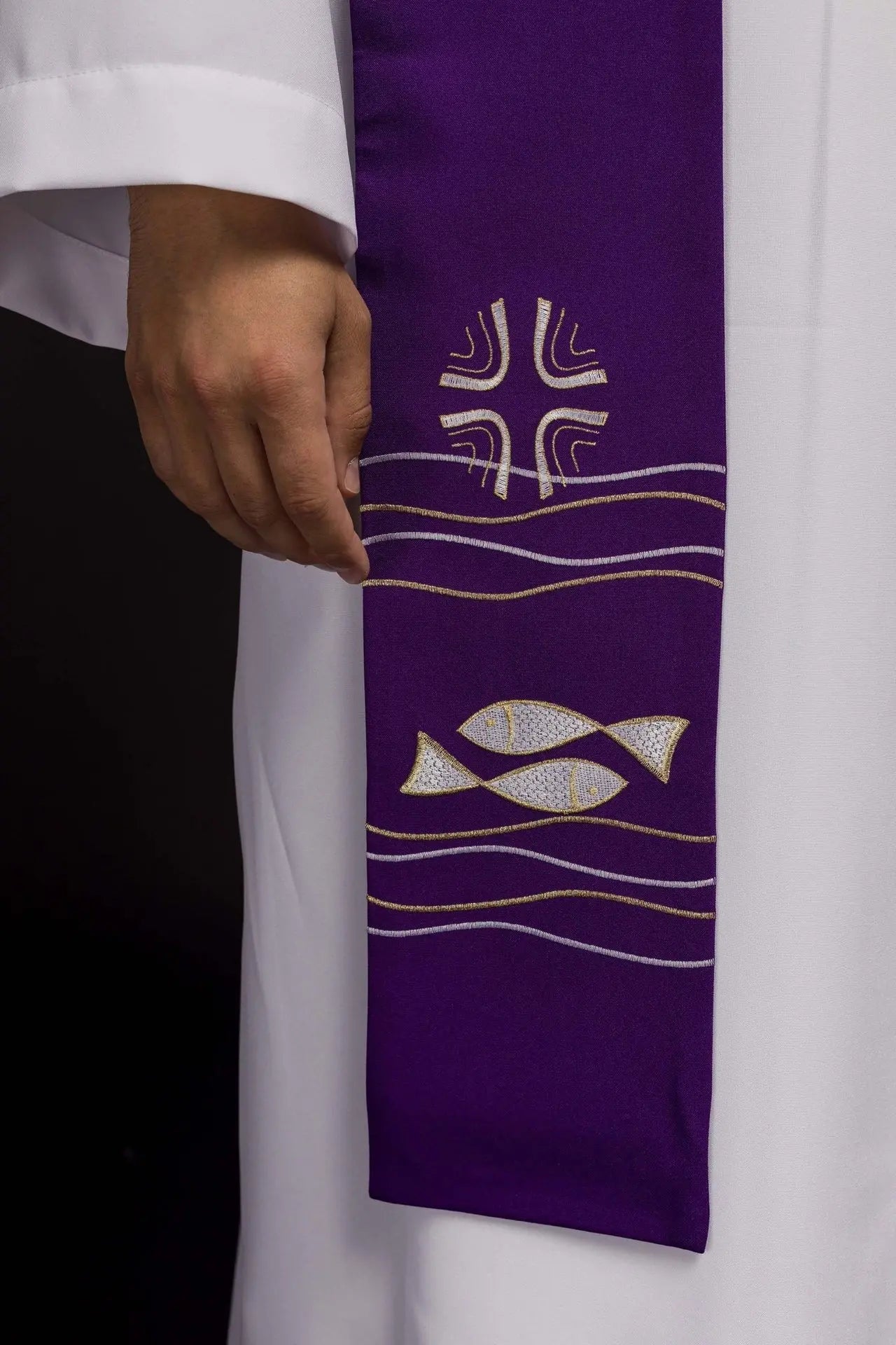 Embroidered priest's stole Fish Purple
