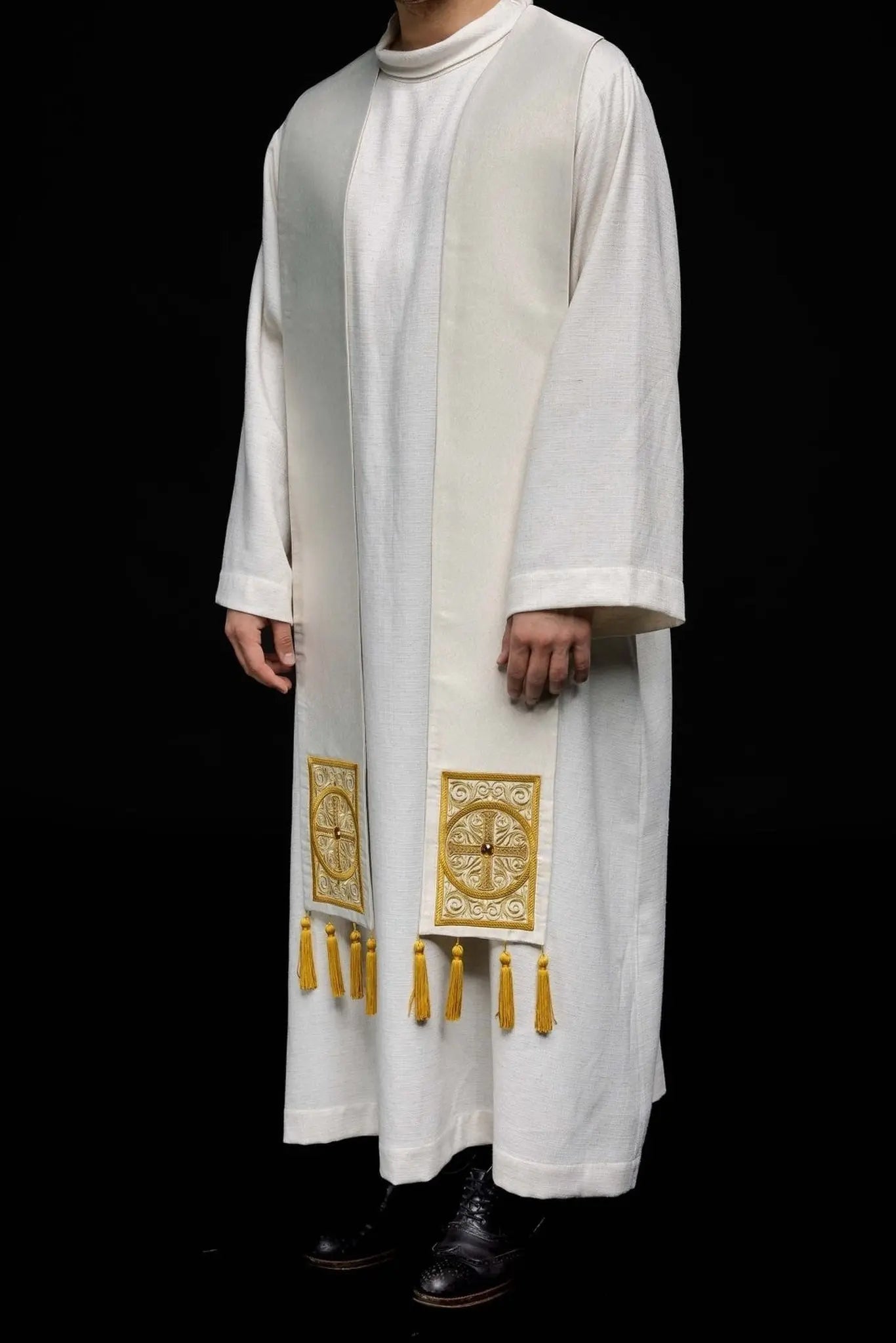 Embroidered priest's stole decorated with brads