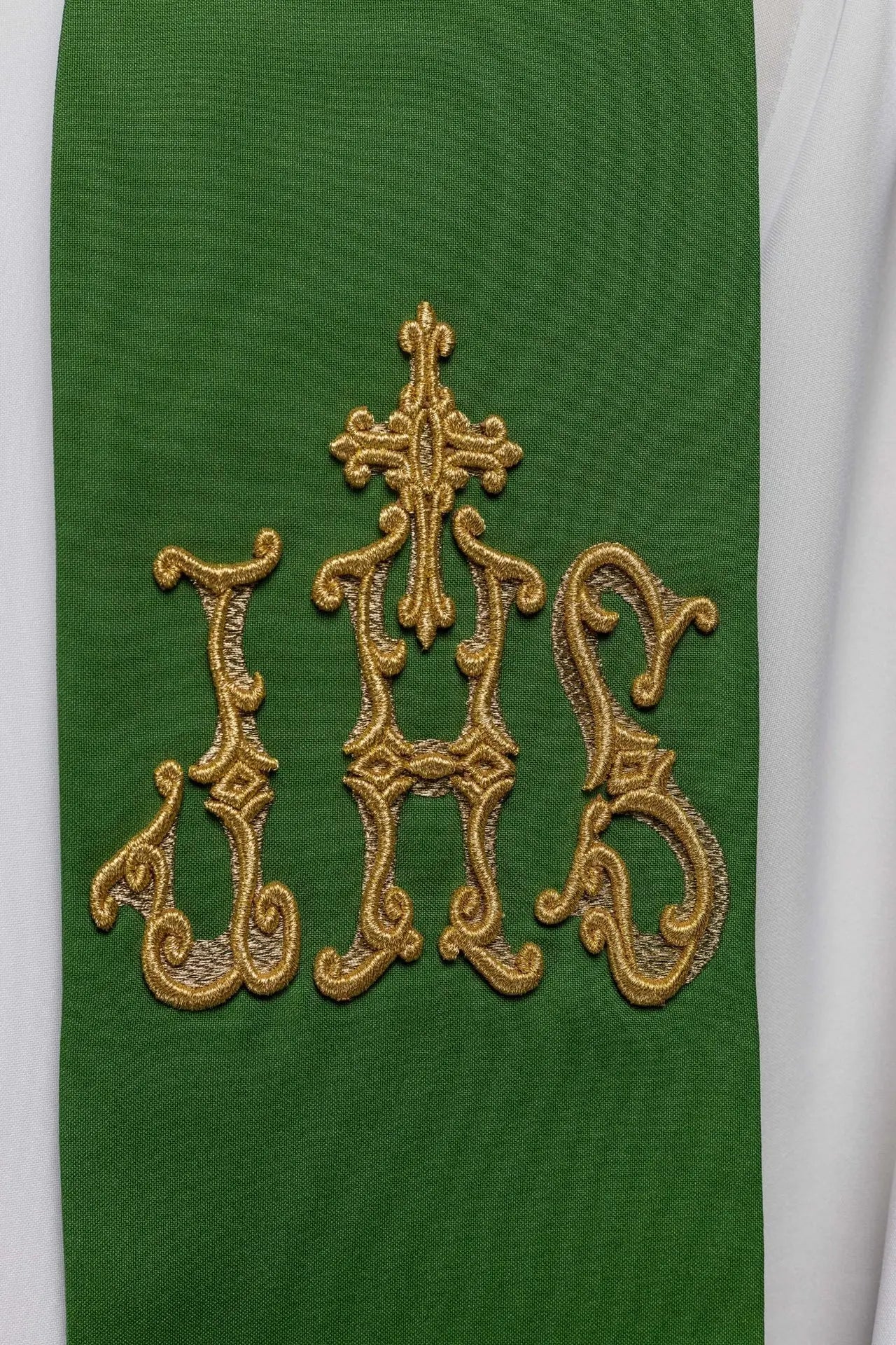 Étola verte de prêtre brodée avec croix et IHS verte