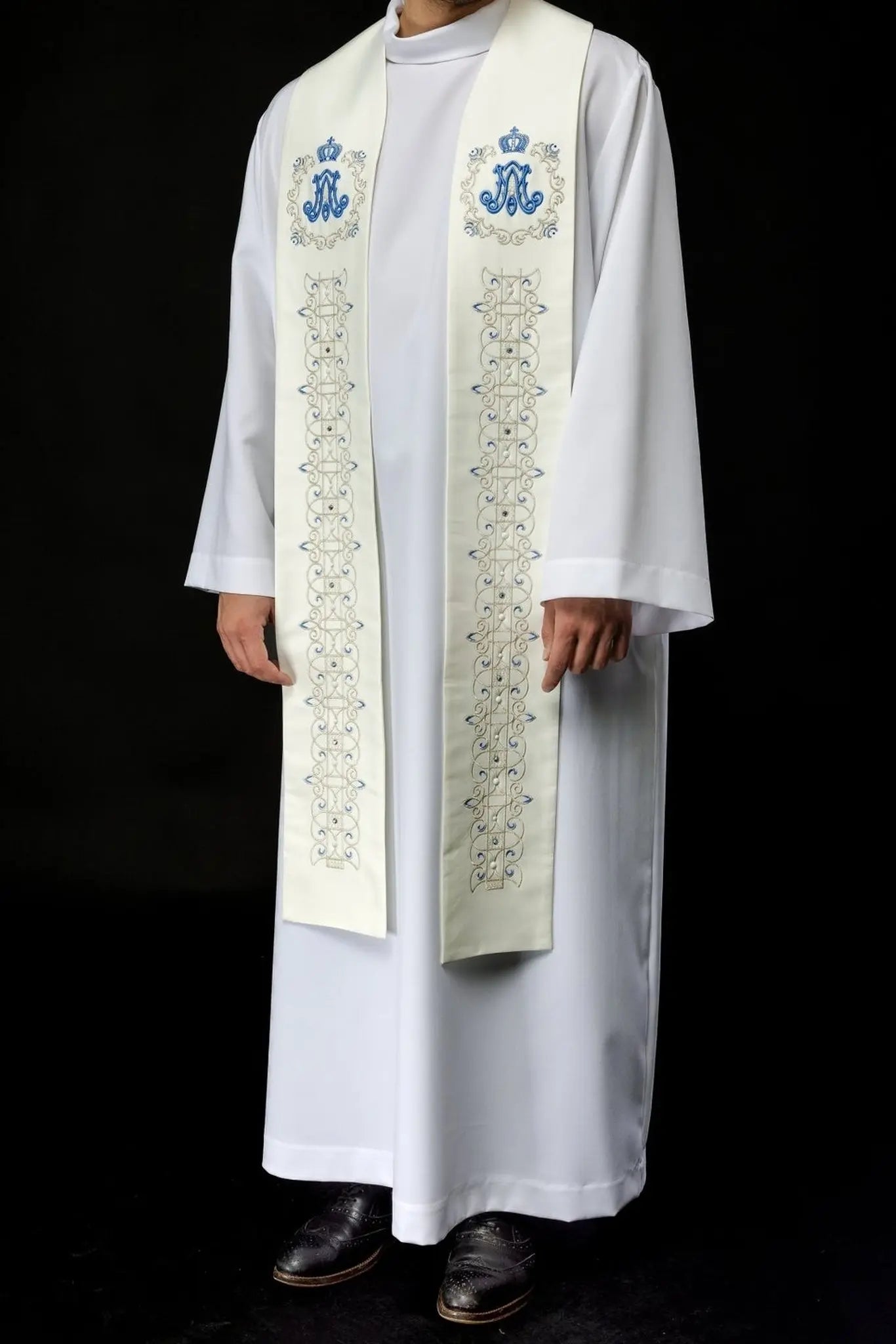 Embroidered Marian stole