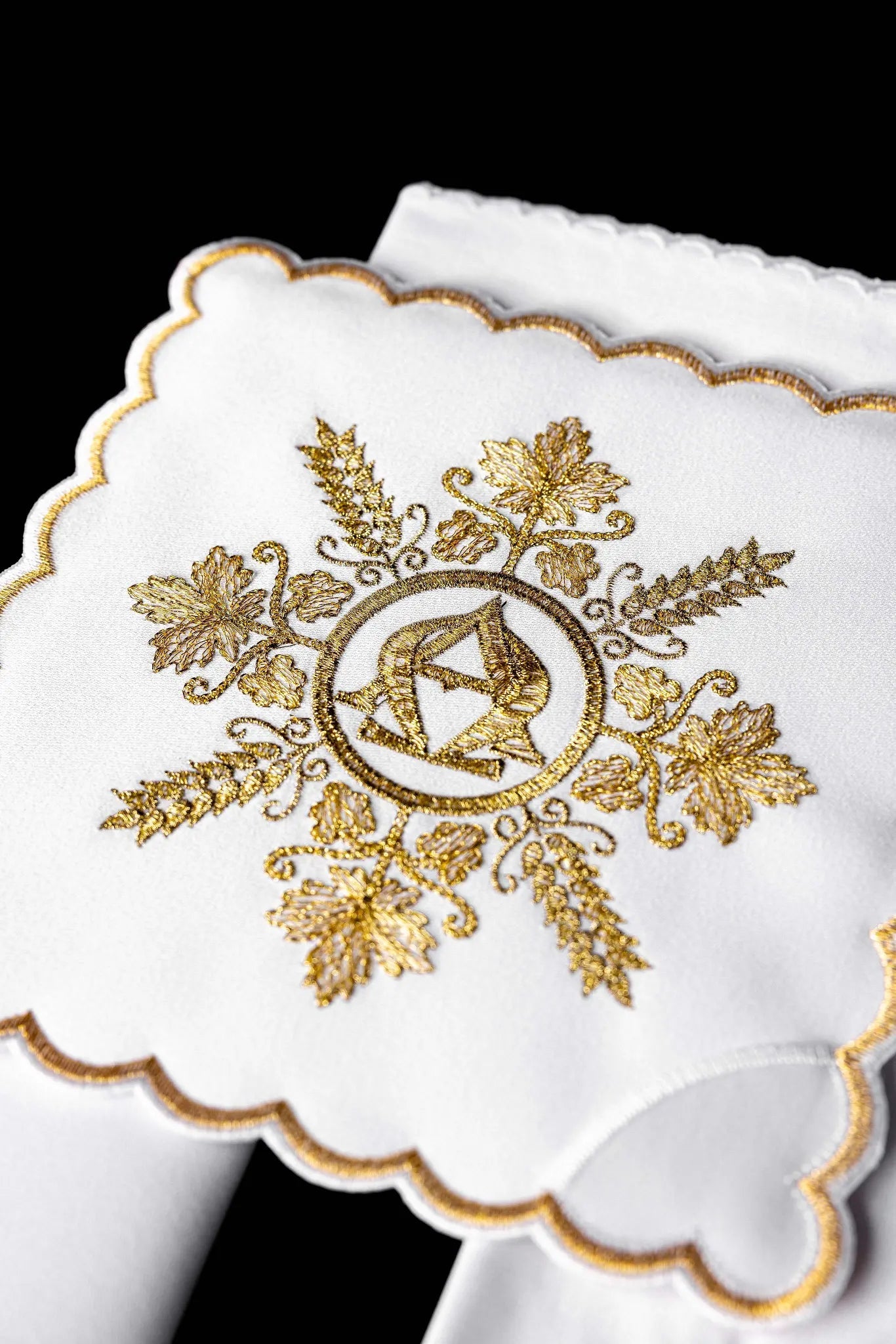 White Chalice Linen Set with Alpha and Omega Embroidery - HAFTINA ATELIER