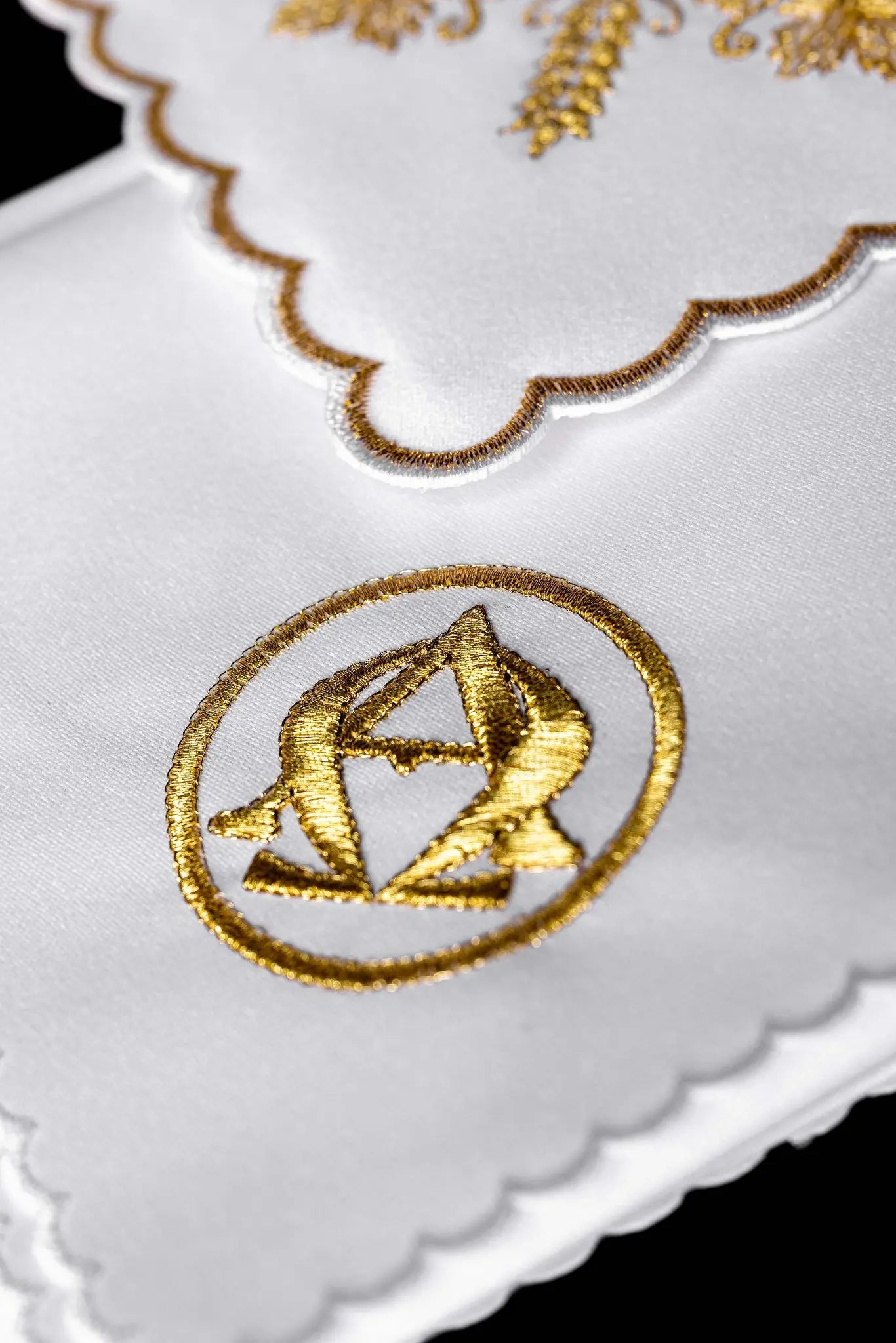 White Chalice Linen Set with Alpha and Omega Embroidery - HAFTINA ATELIER