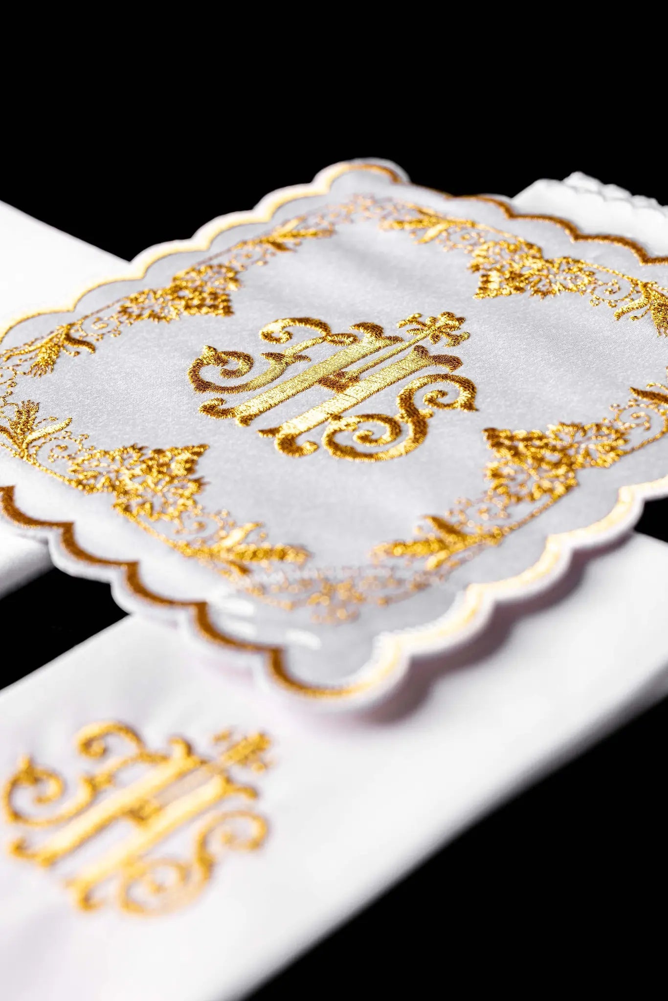 White Embroidered IHS Chalice Linen Set - HAFTINA ATELIER