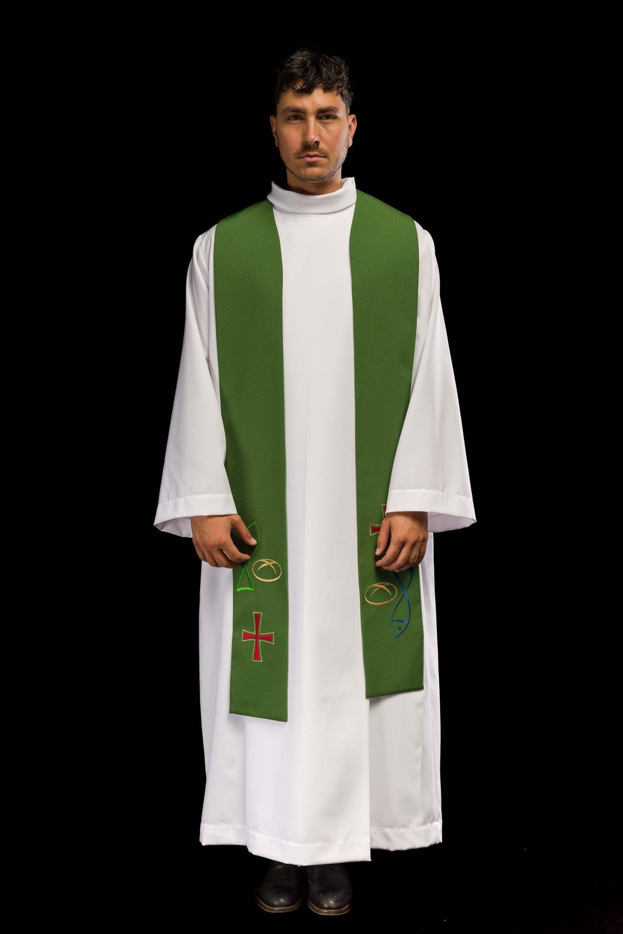 Zielona stuła kapłańska haftowana z motywem Ryba Chleb Krzyż