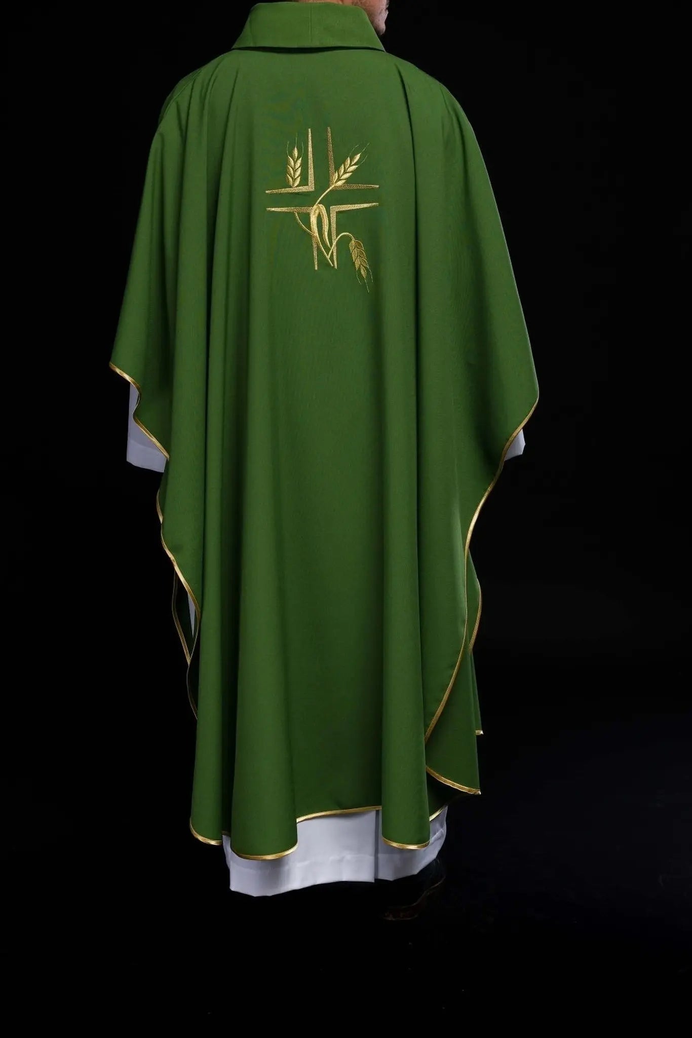 Chasuble verte avec broderie de la Croix et des Pointes