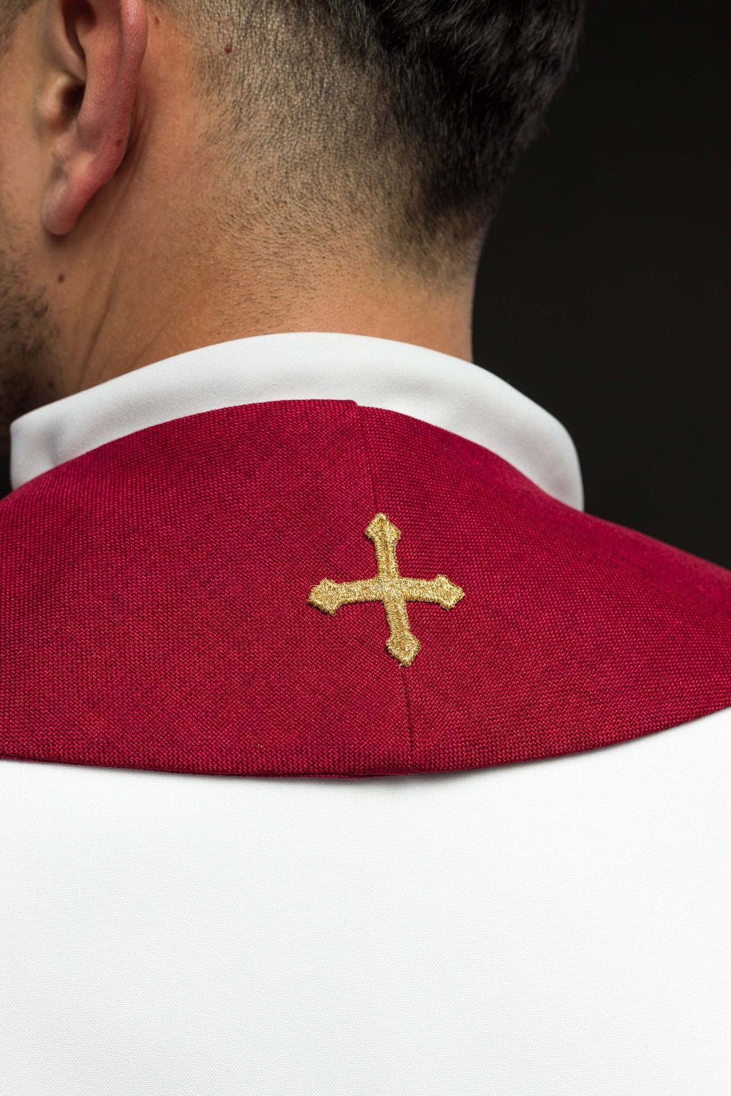 Stuła haftowana z motywem IHS czerwona - ORNATY.PL