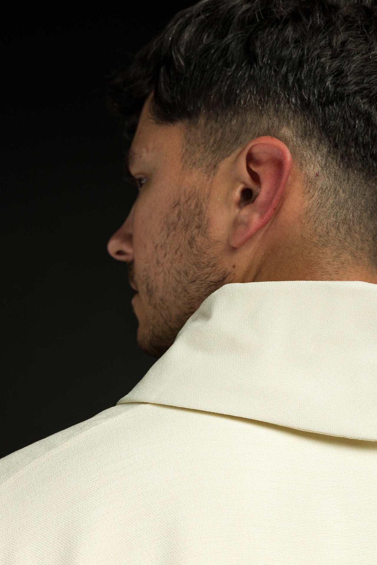 Ornat haftowanymi krzyżami w kolorze Ecru - ORNATY.PL