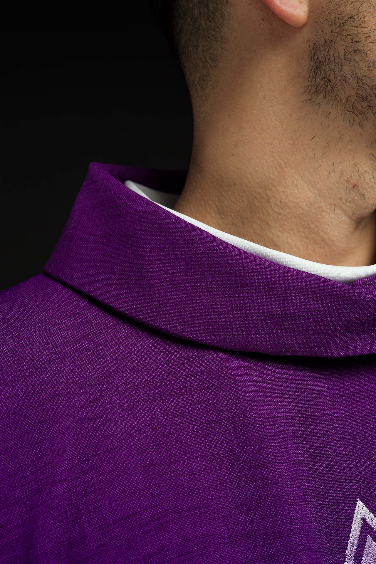 Ornat haftowany w kolorze fioletowym - ORNATY.PL