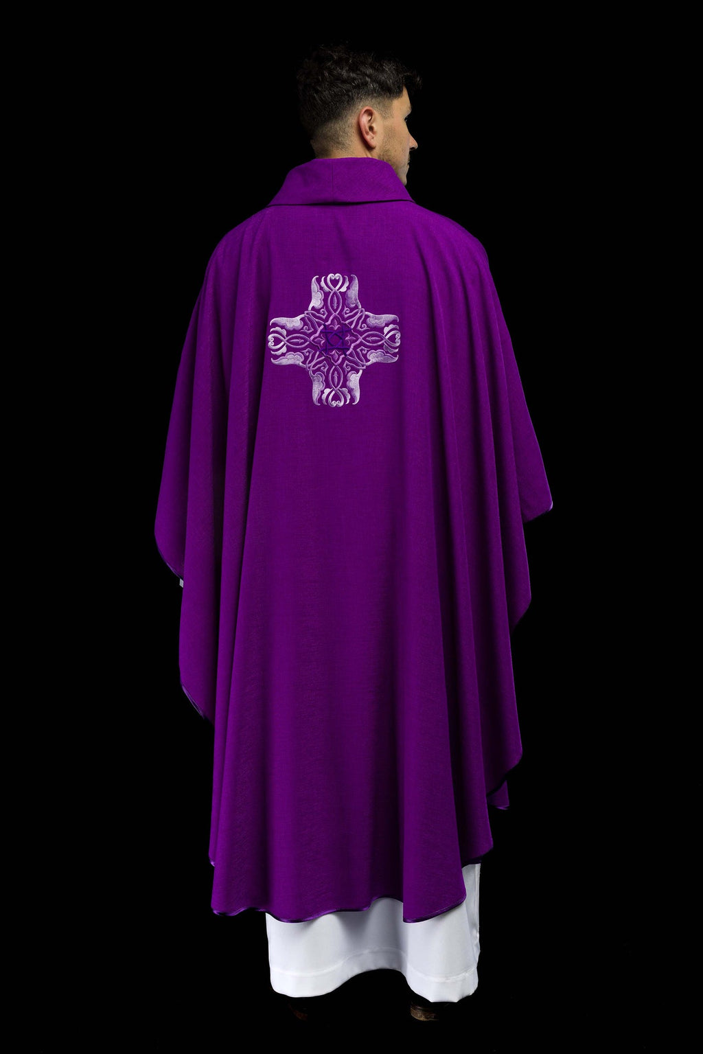 Ornat fioletowy z haftem Krzyża - ORNATY.PL