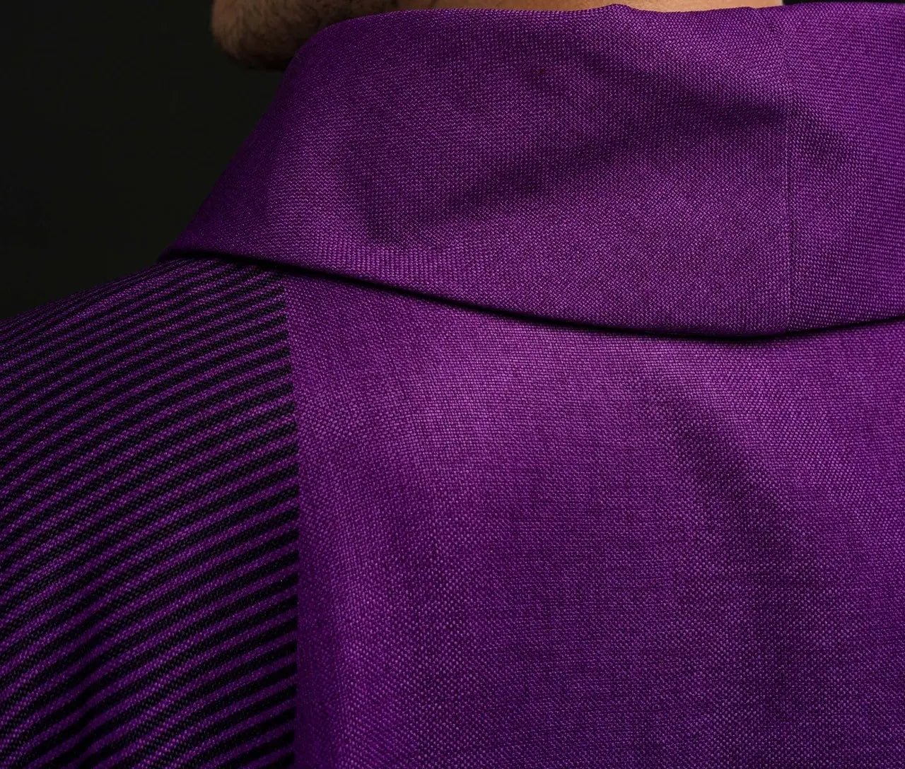 Chasuble violette avec croix