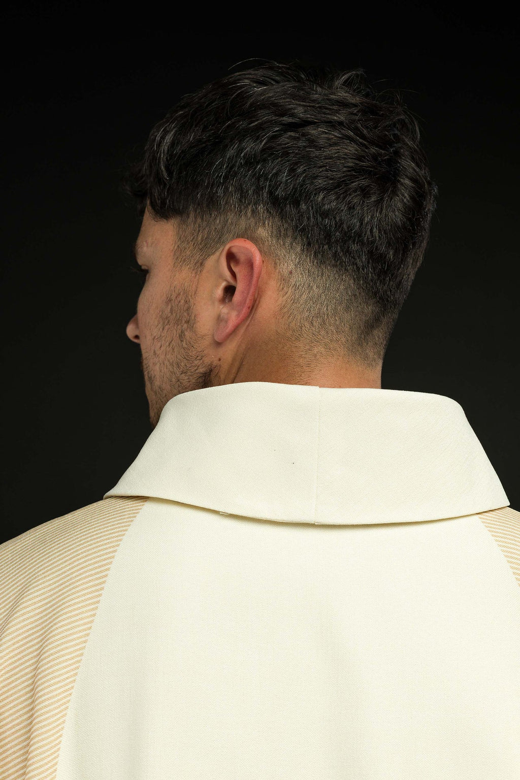 Ornat w kolorze ecru z haftowanym Krzyżem - ORNATY.PL