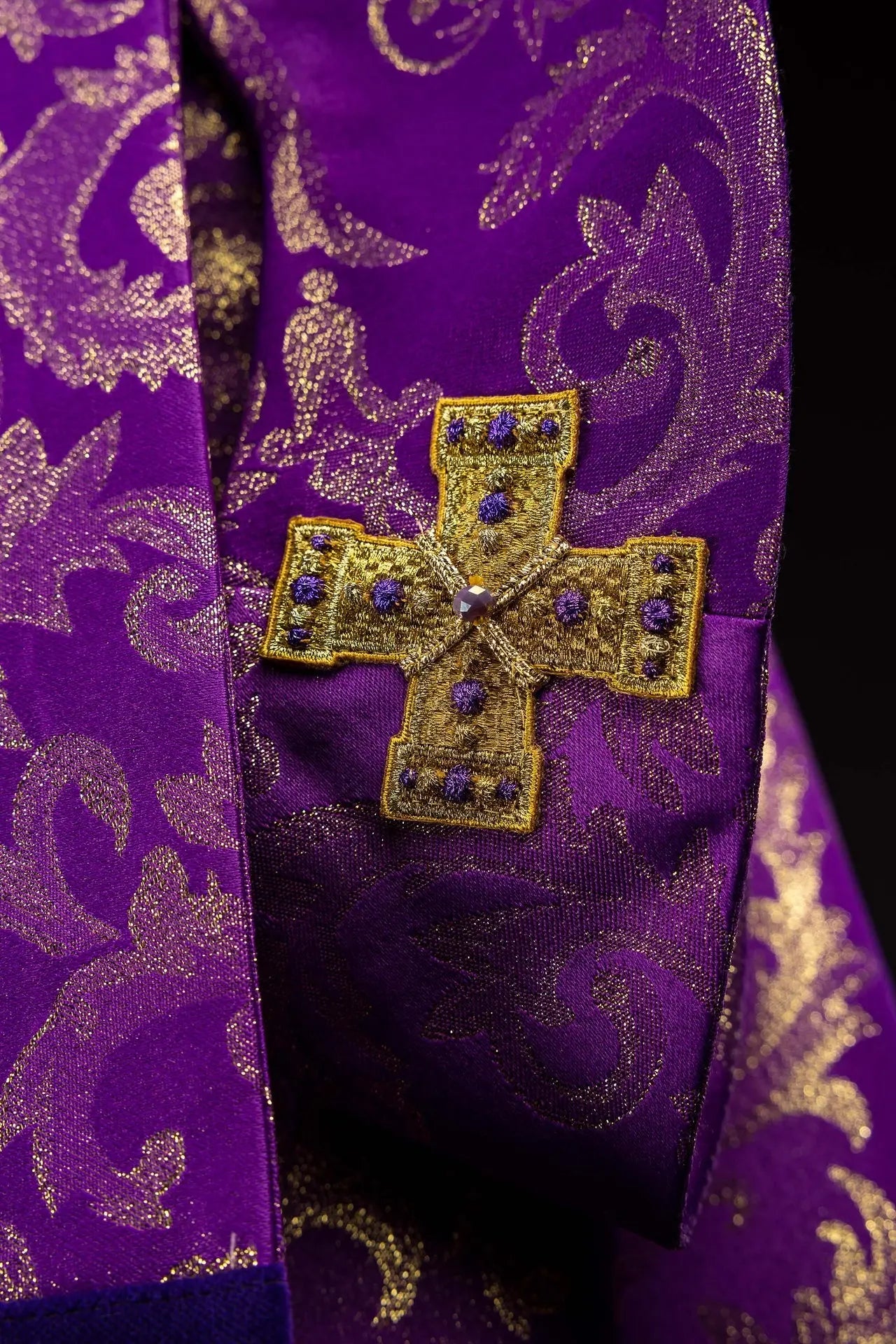 Chasuble avec pierres naturelles Fait main 7003
