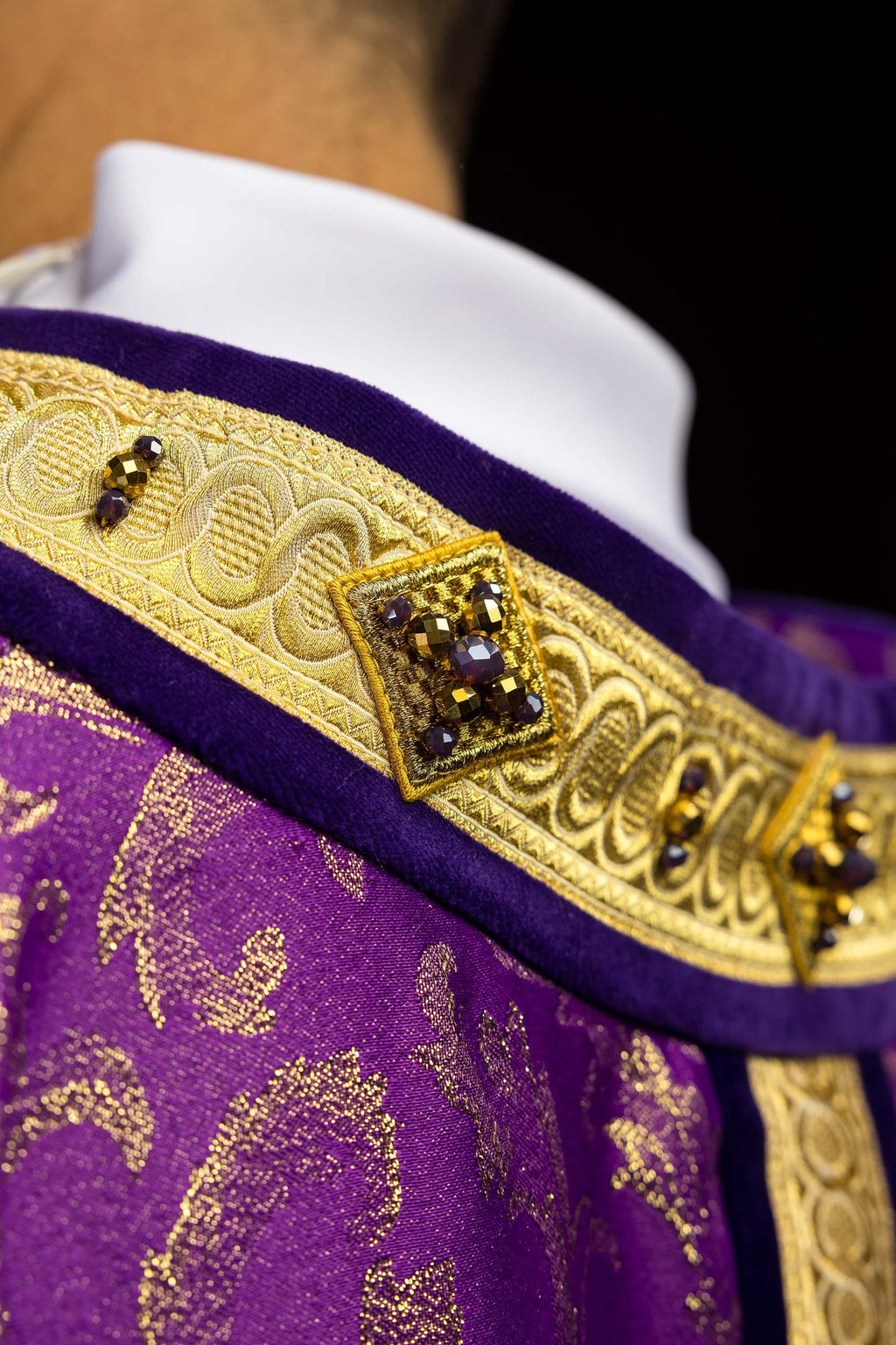 Ornement fait main avec pierres naturelles Handmade 7003