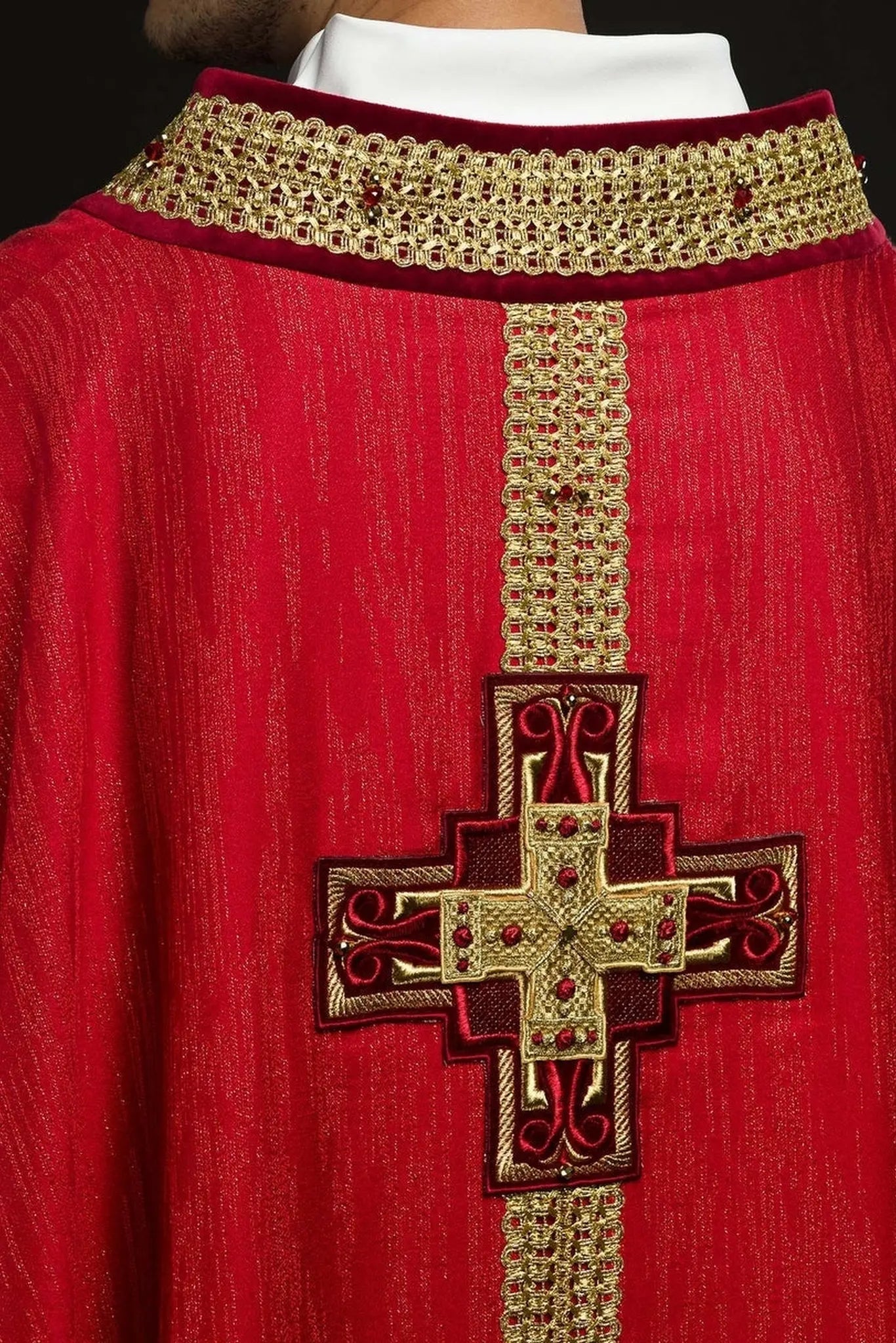 Chasuble faite main avec pierres naturelles faite main 7015 rouge