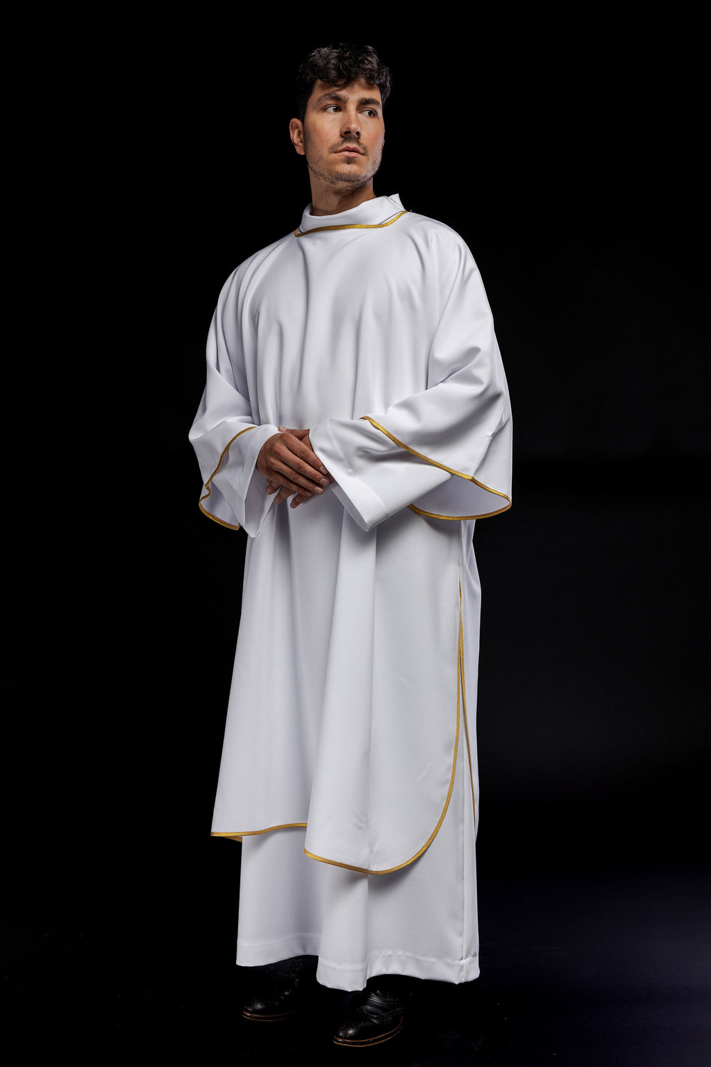 Dalmatiques lisses avec bordure dorée blanche