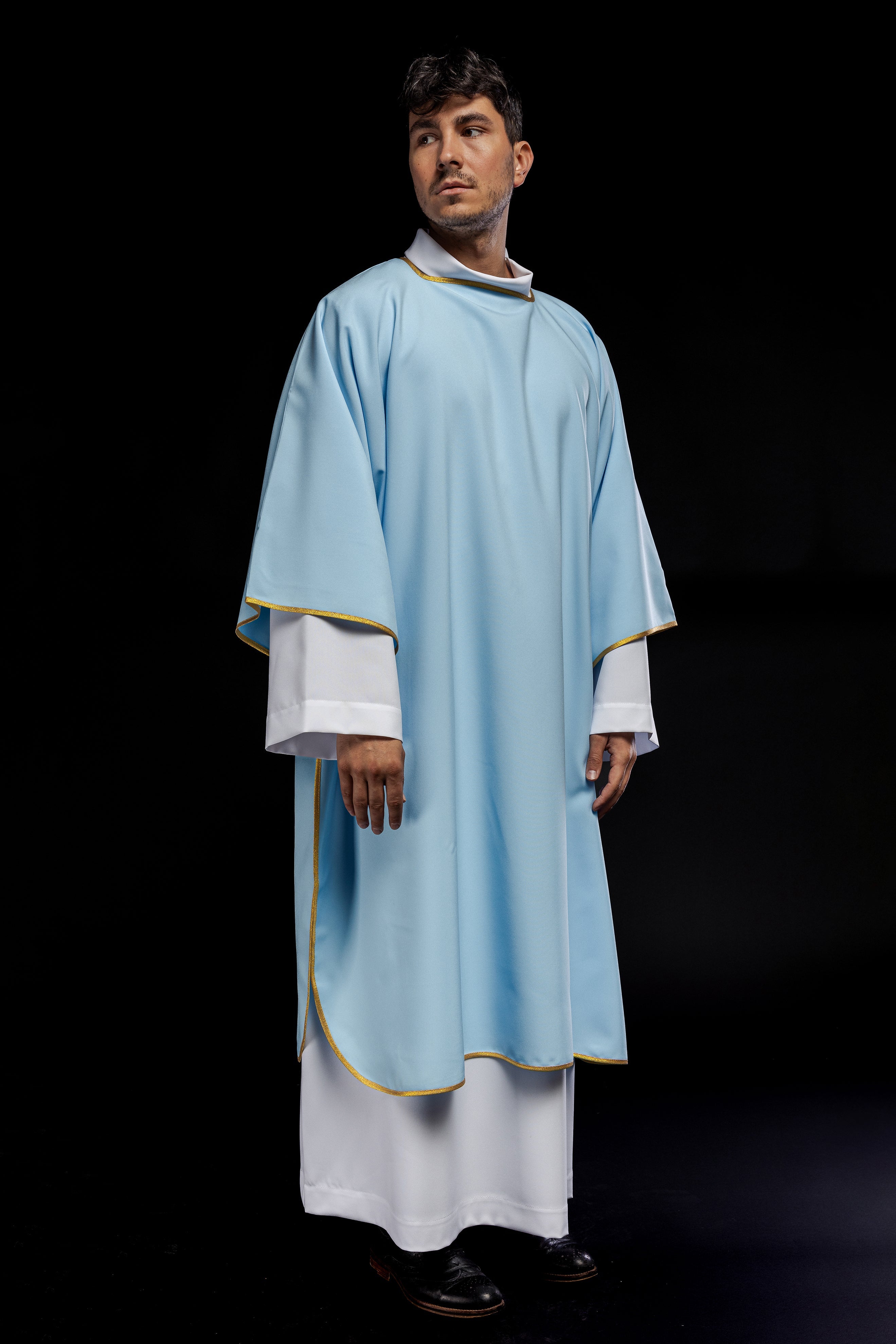 Dalmatiques lisses avec bordure dorée bleue