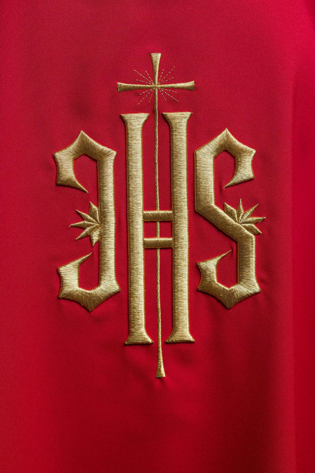 Czerwona Dalmatyka z haftowanym złotym IHS - ORNATY.PL