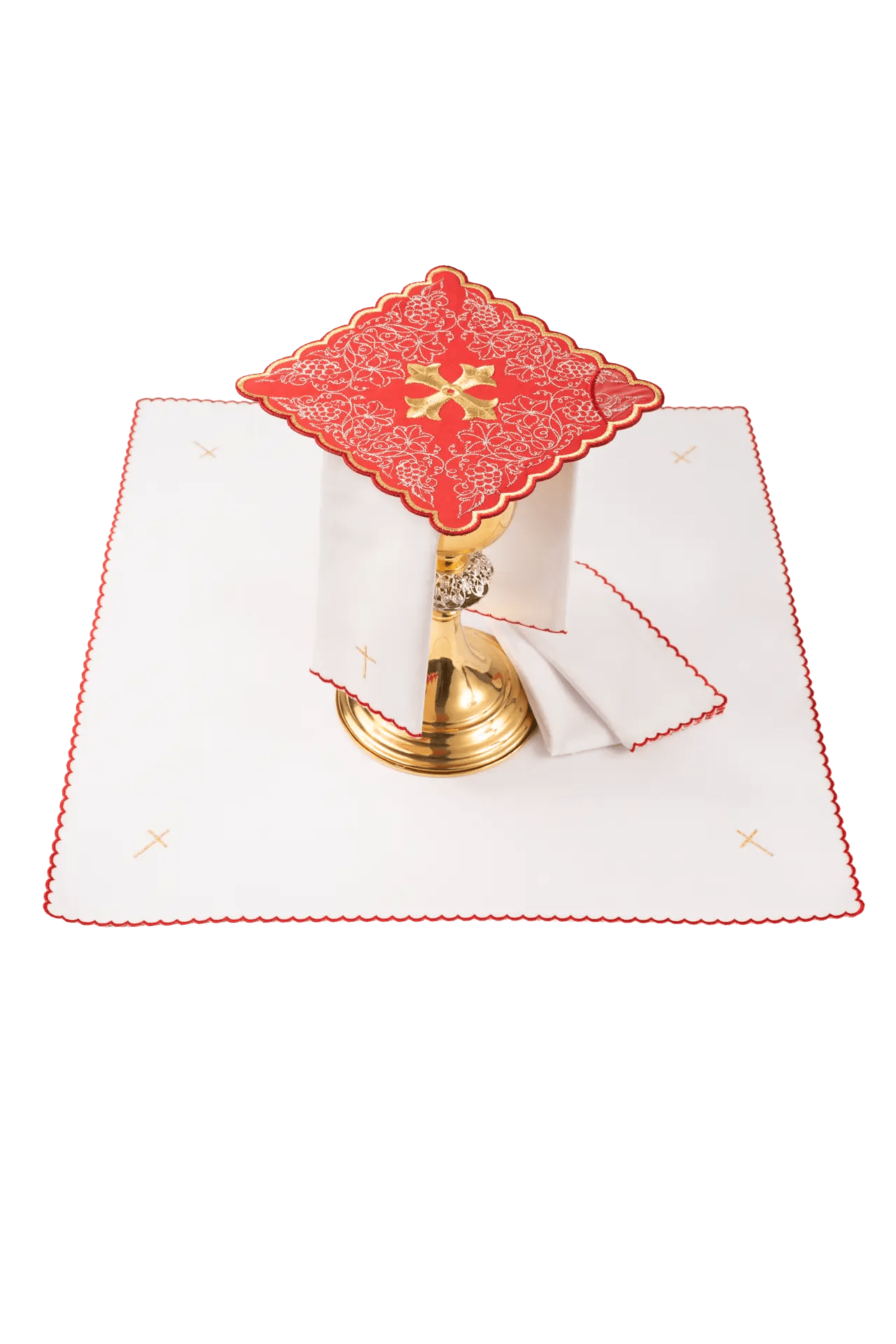 Ensemble de linges de calice rouges brodés avec motif de croix