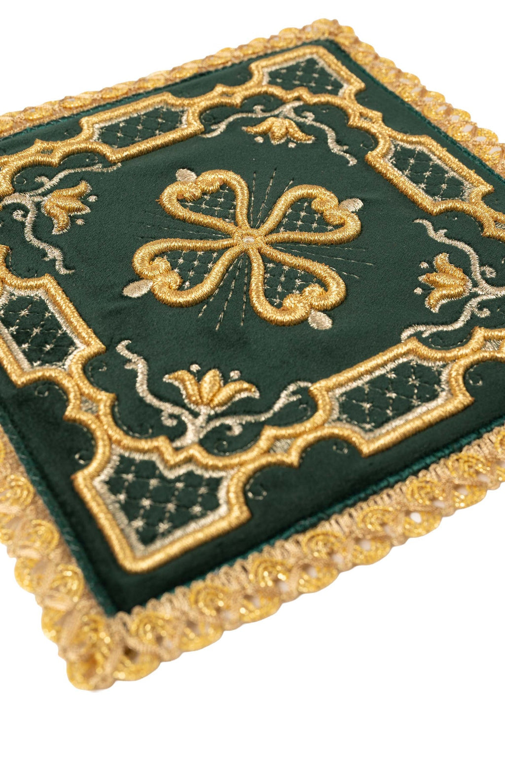 Bielizna kielichowa haftowana zielony aksamit - ORNATY.PL