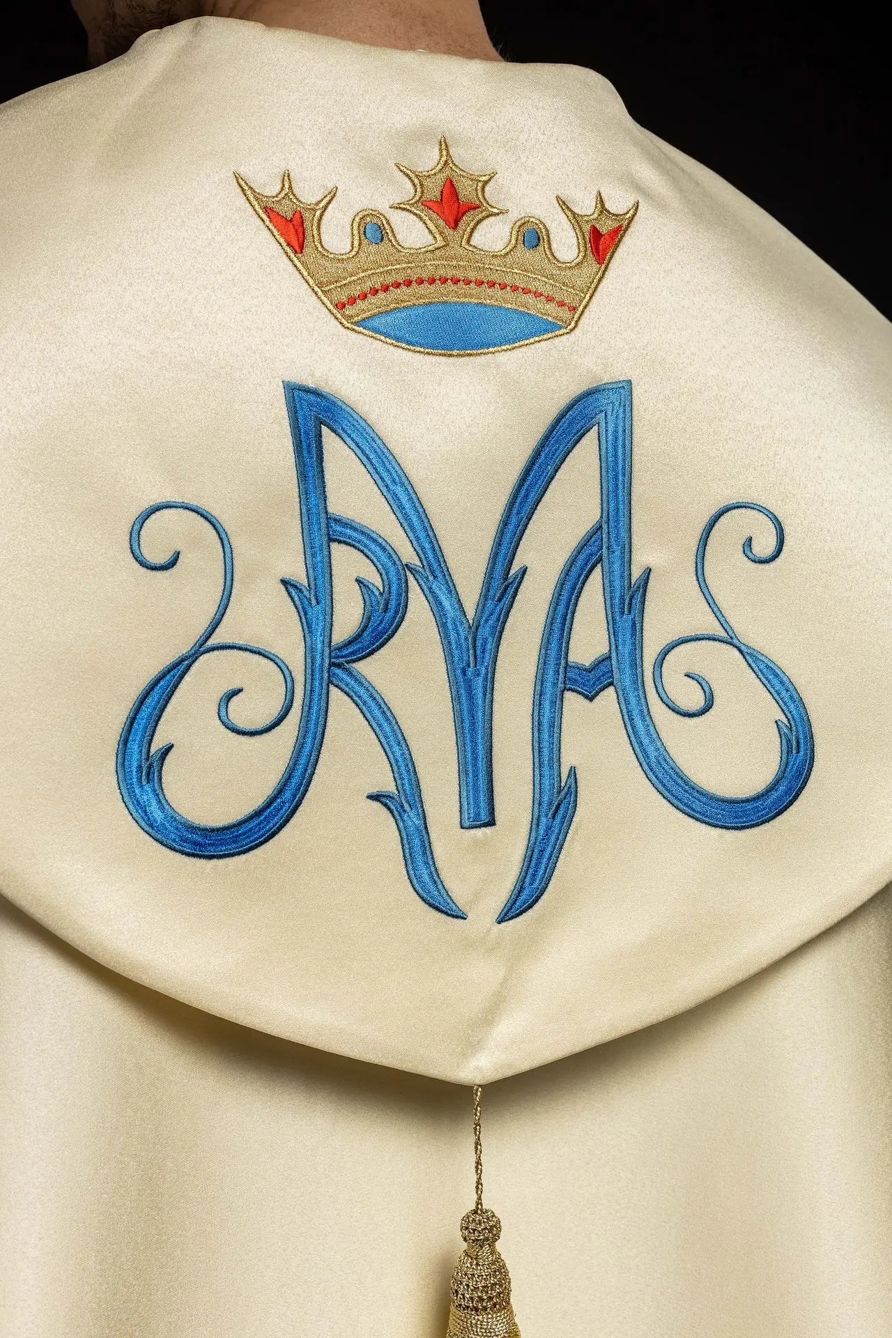 Ecru Marian embroidered cope