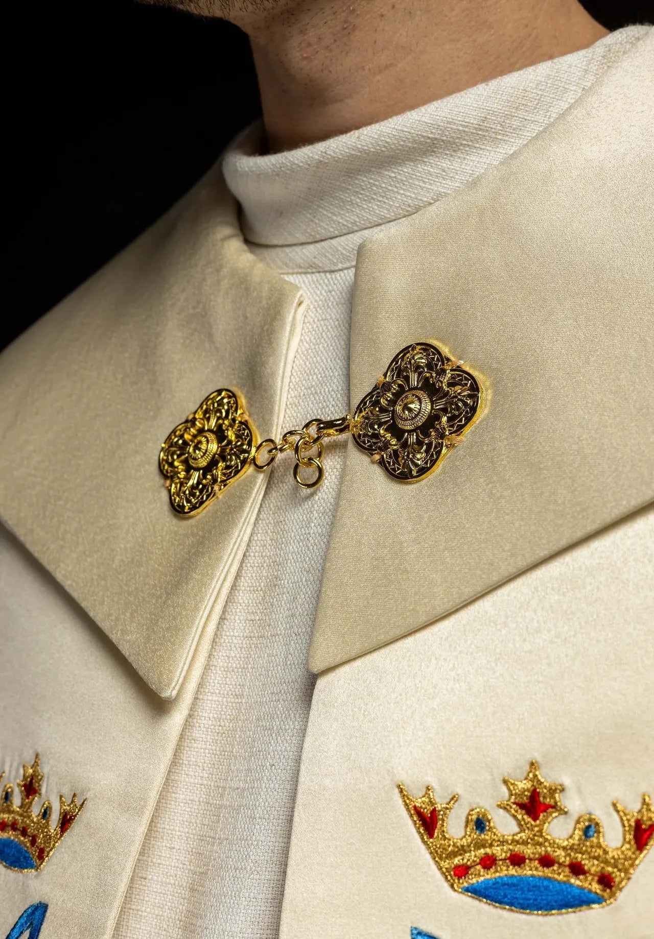 Ecru Marian embroidered cope