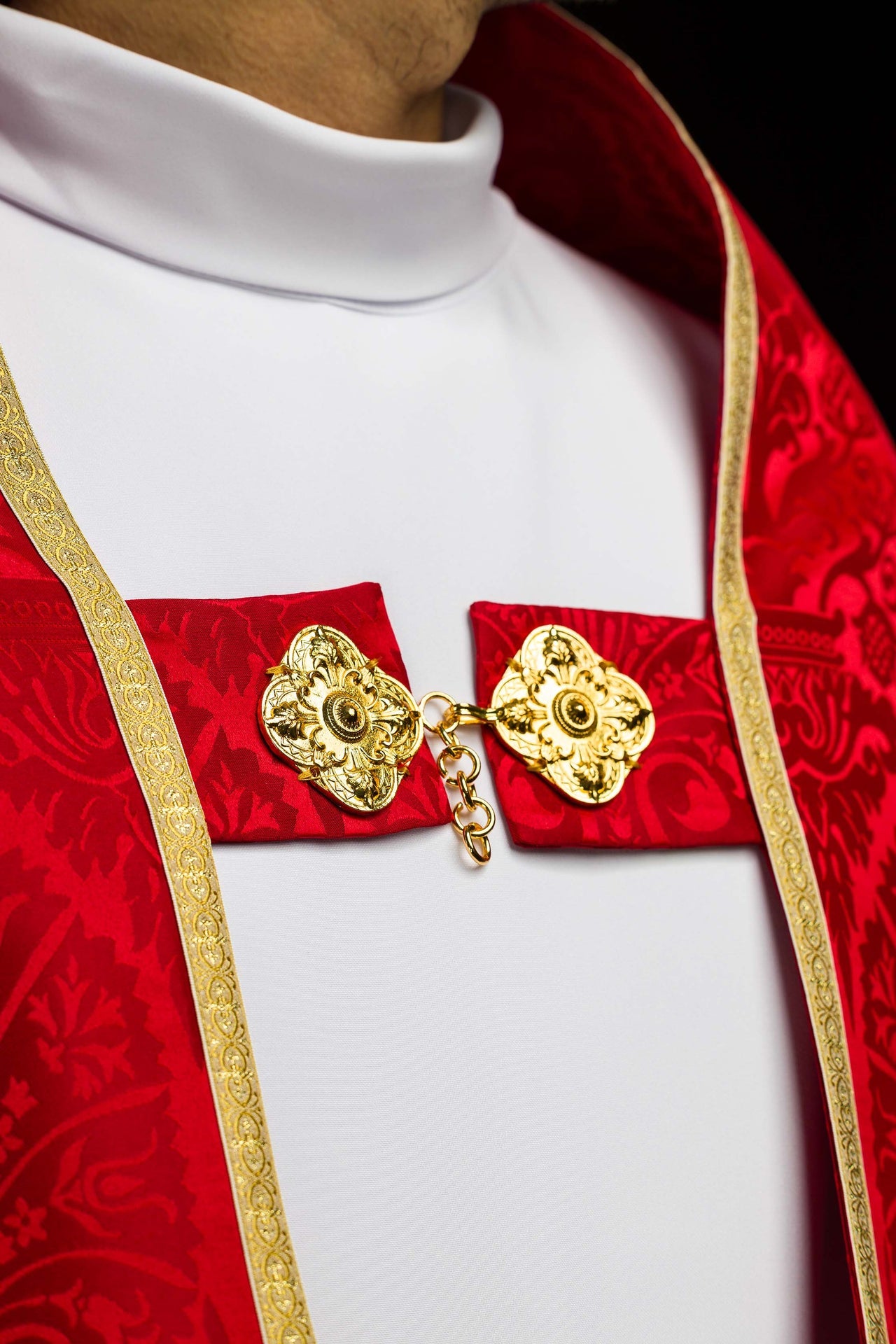 Chape romaine en jacquard lisse Rouge