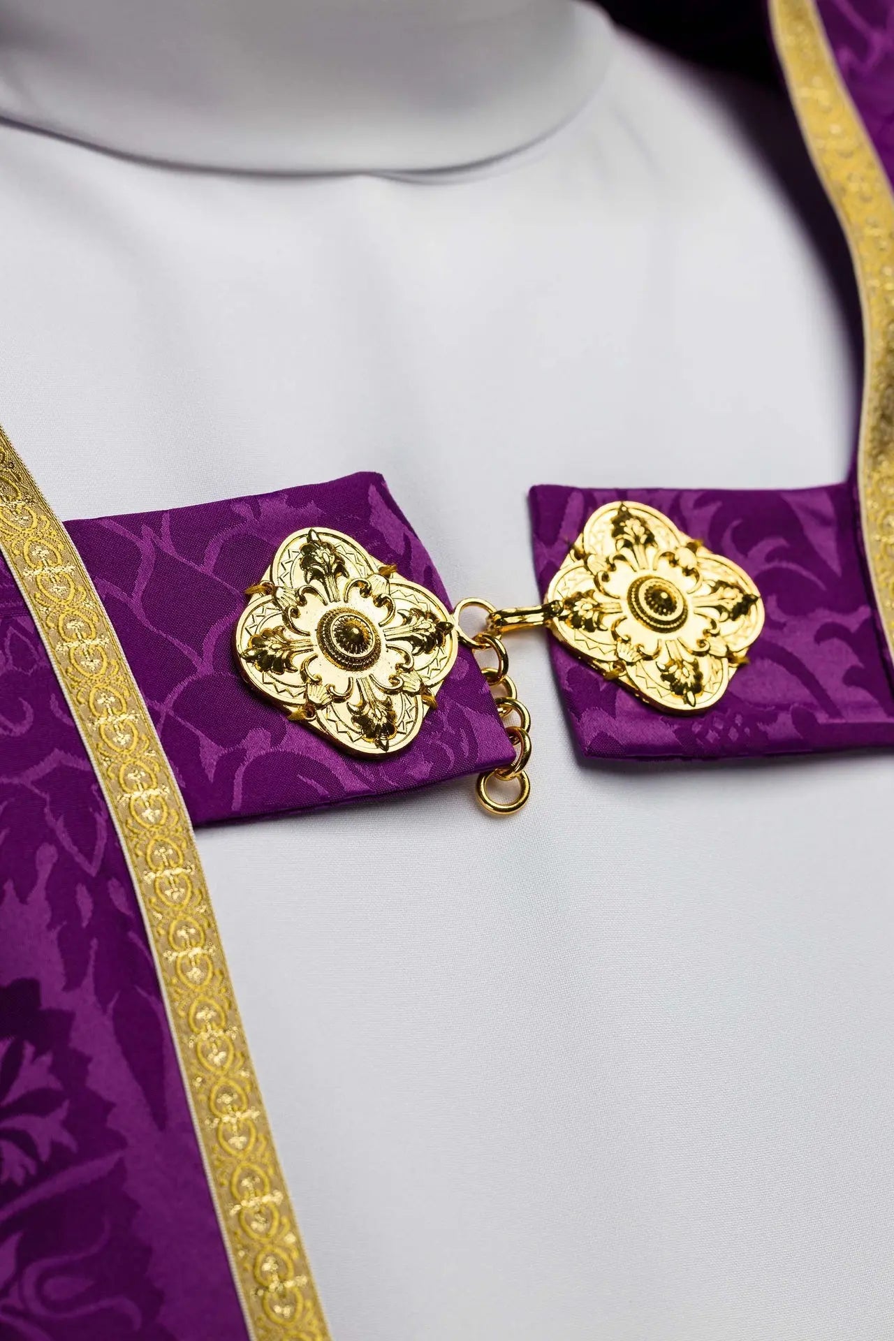 Plain Jacquard Roman Cope Purple