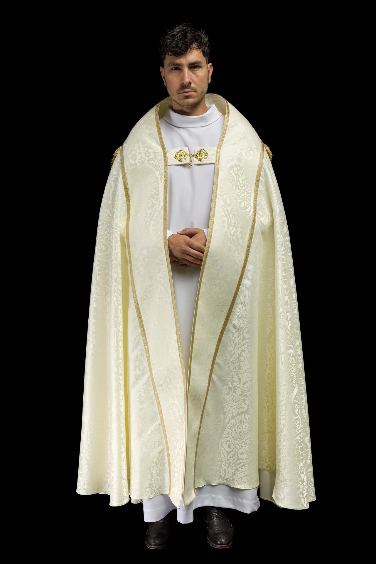 Żakardowa kapa rzymska gładka Ecru - ORNATY.PL