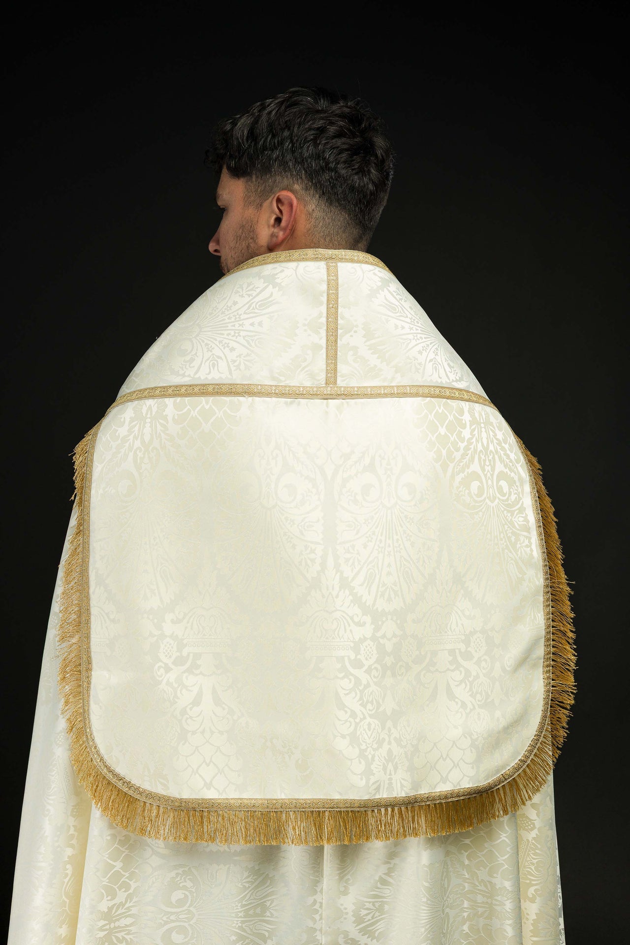 Żakardowa kapa rzymska gładka Ecru - ORNATY.PL