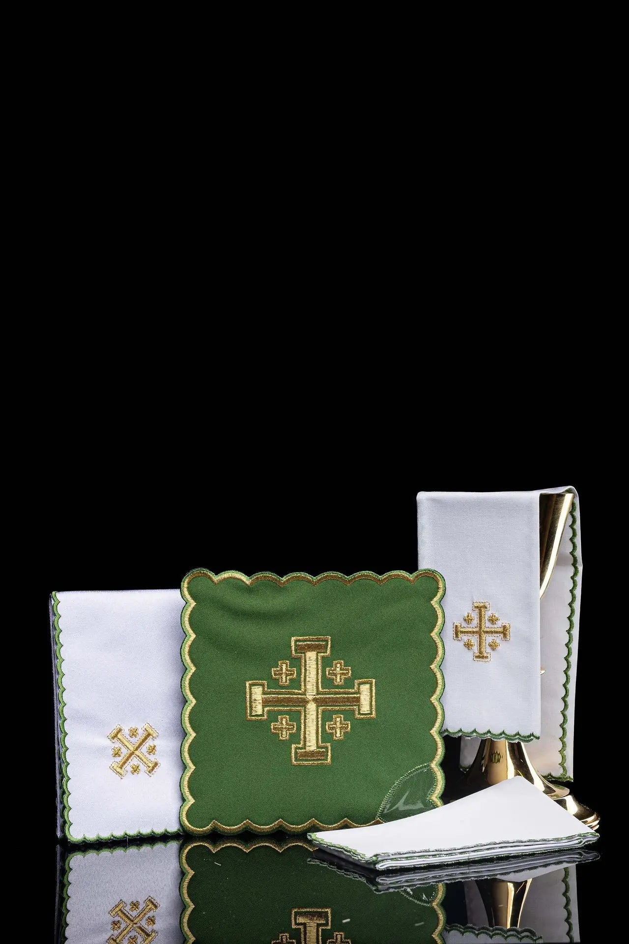 Linge de calice brodé Croix de Jérusalem