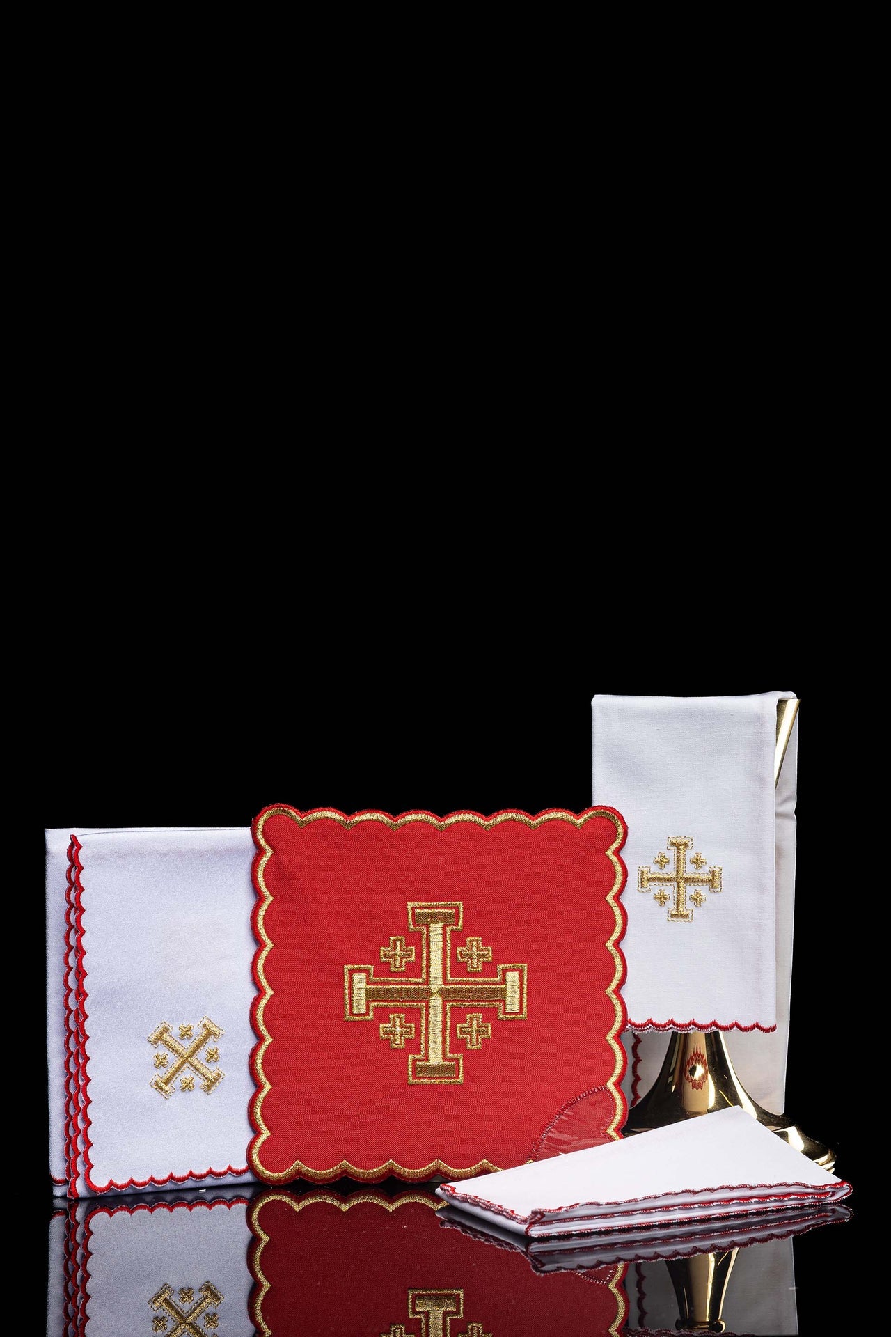 Ensemble de calice brodé Croix de Jérusalem rouge