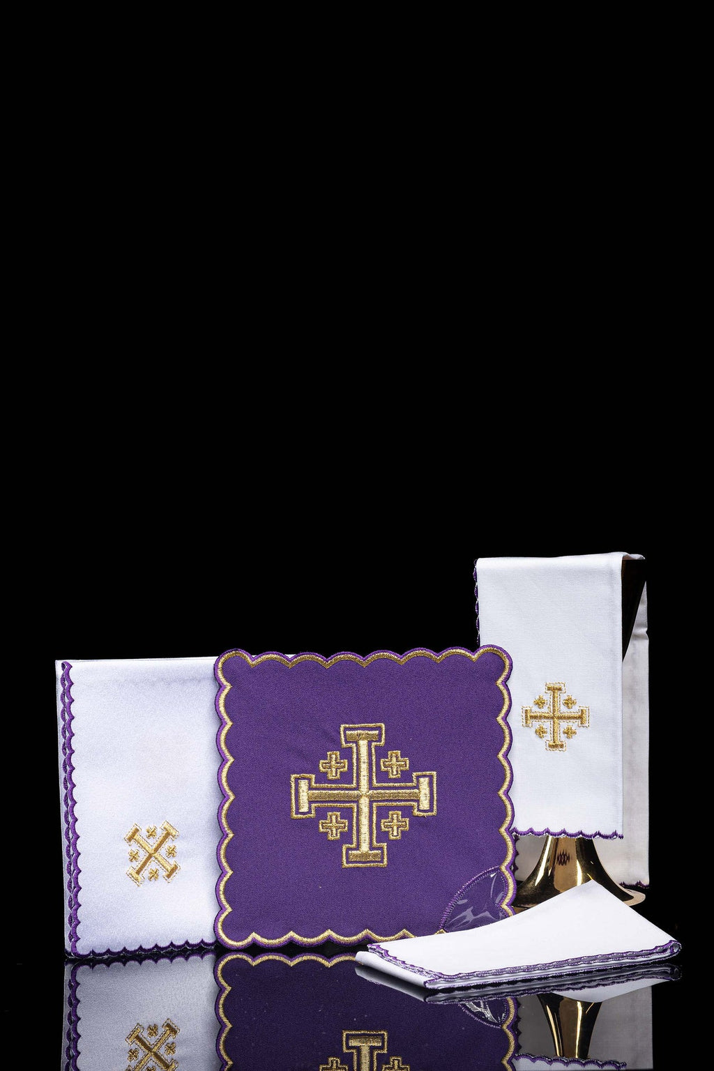 Ensemble de calice brodé Croix de Jérusalem violet