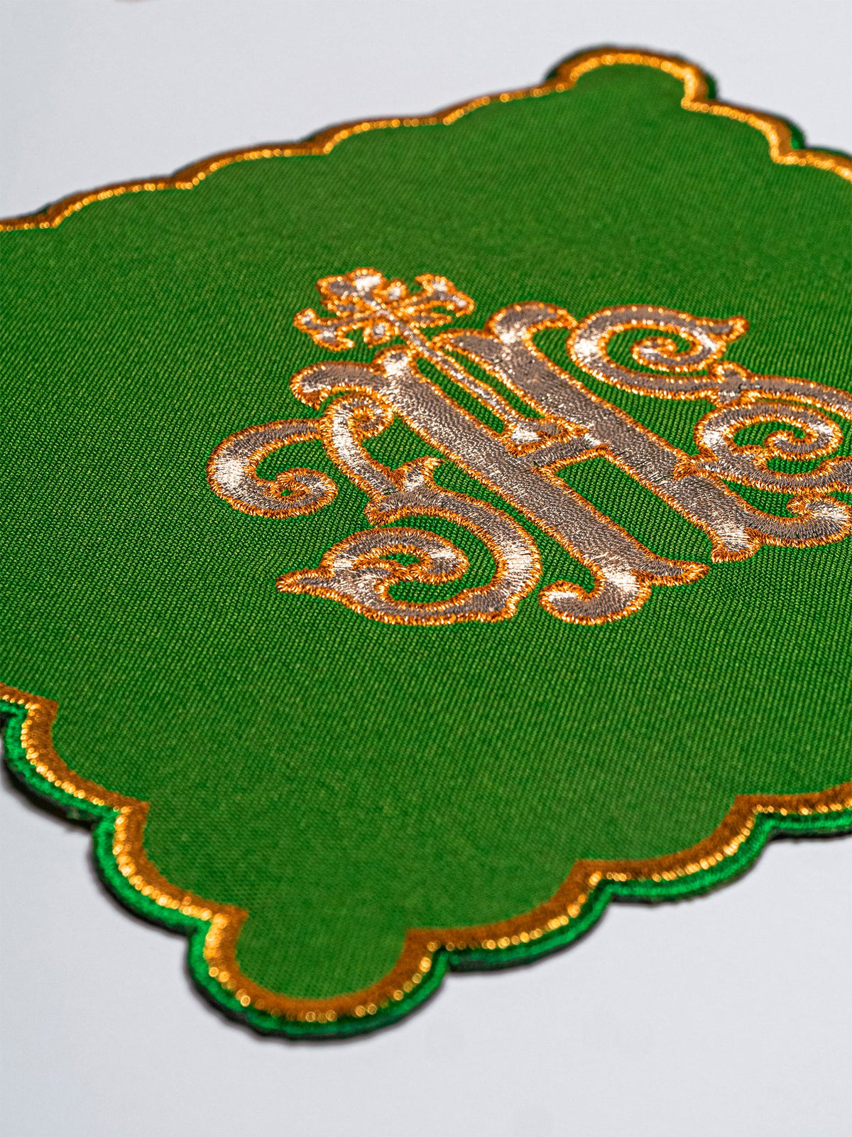 Ensemble de voiles de calice avec symbole IHS brodé en quatre couleurs liturgiques