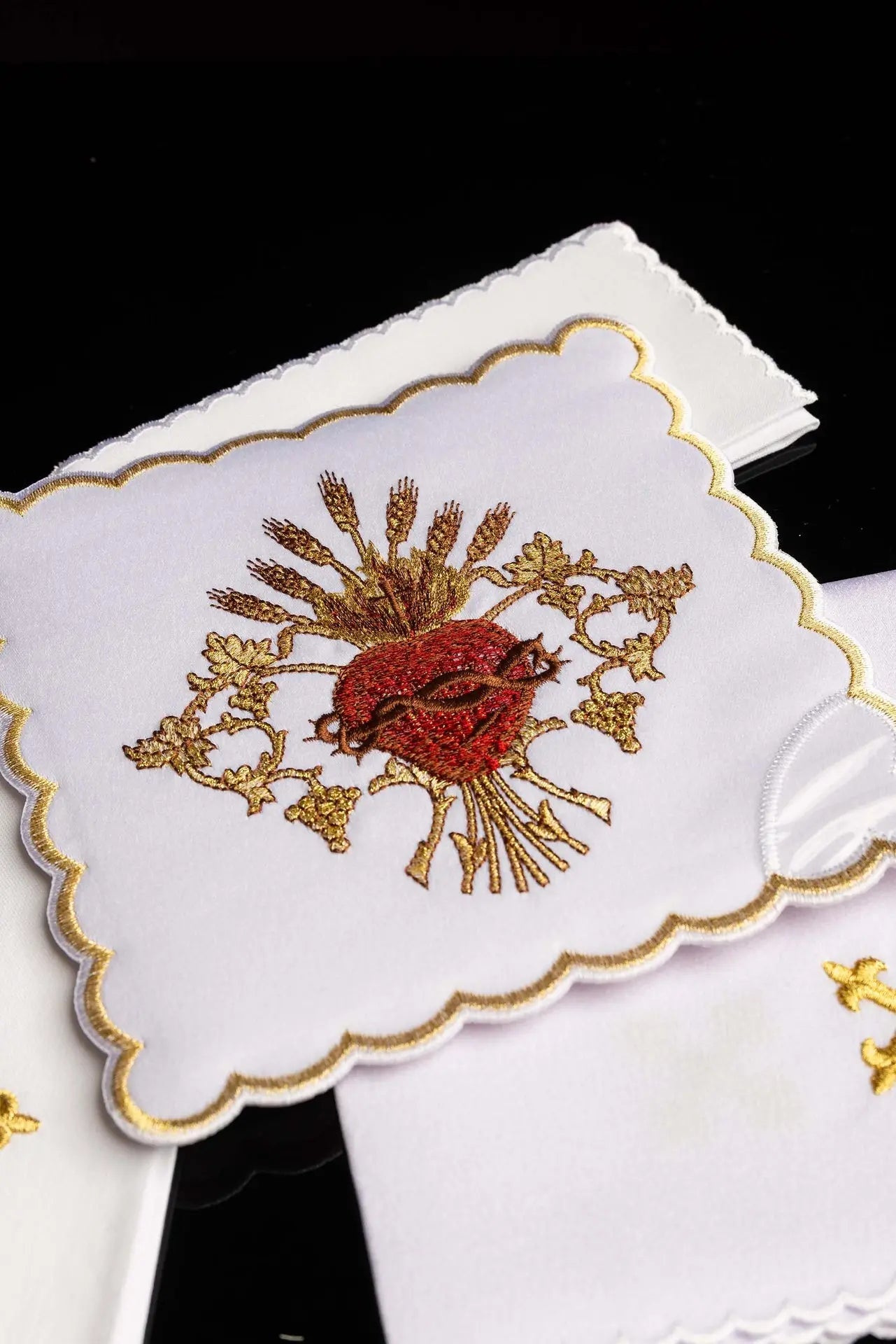 Linge de calice brodé avec le Cœur de Jésus