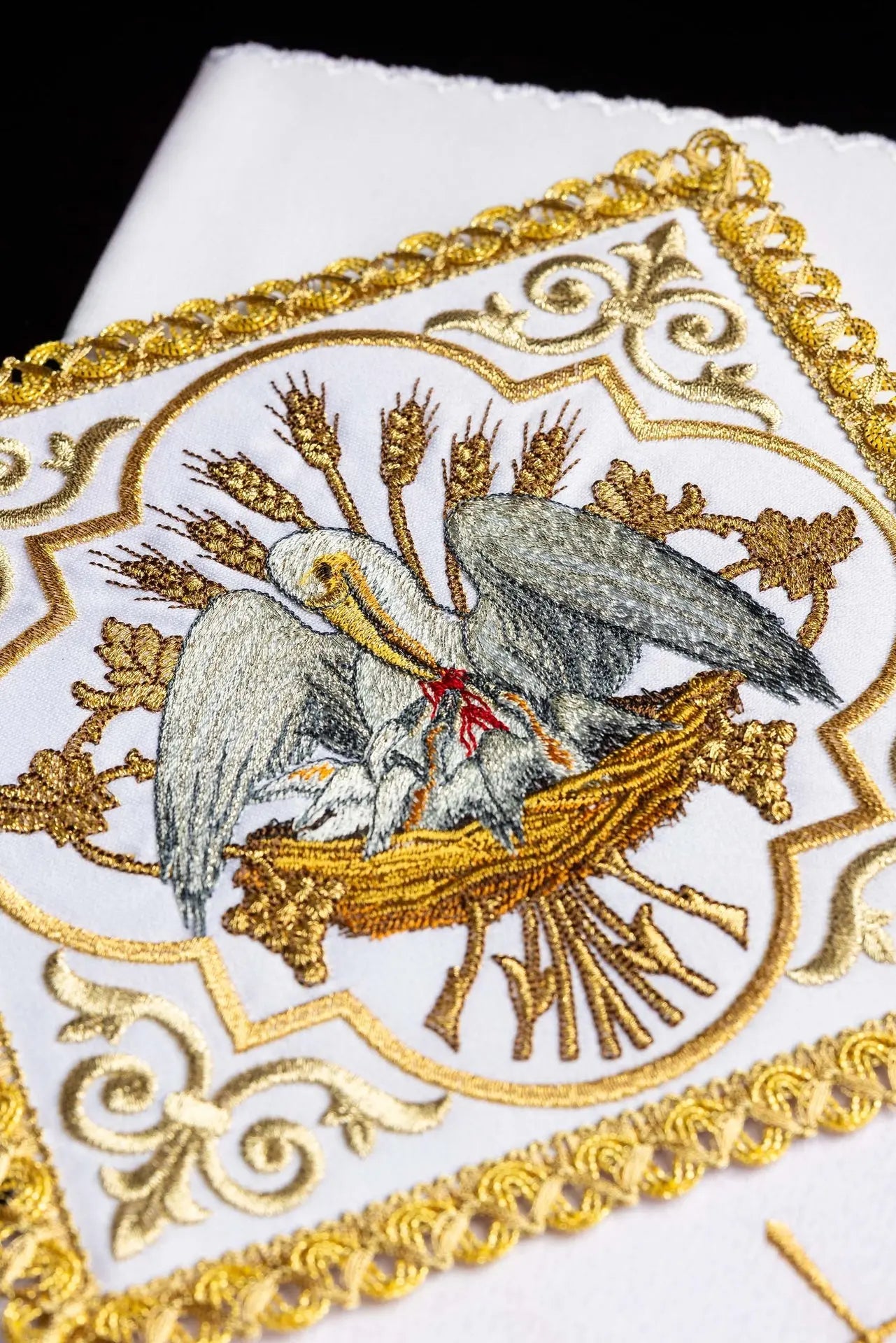 Ensemble de linge de calice avec broderie de pélican eucharistique