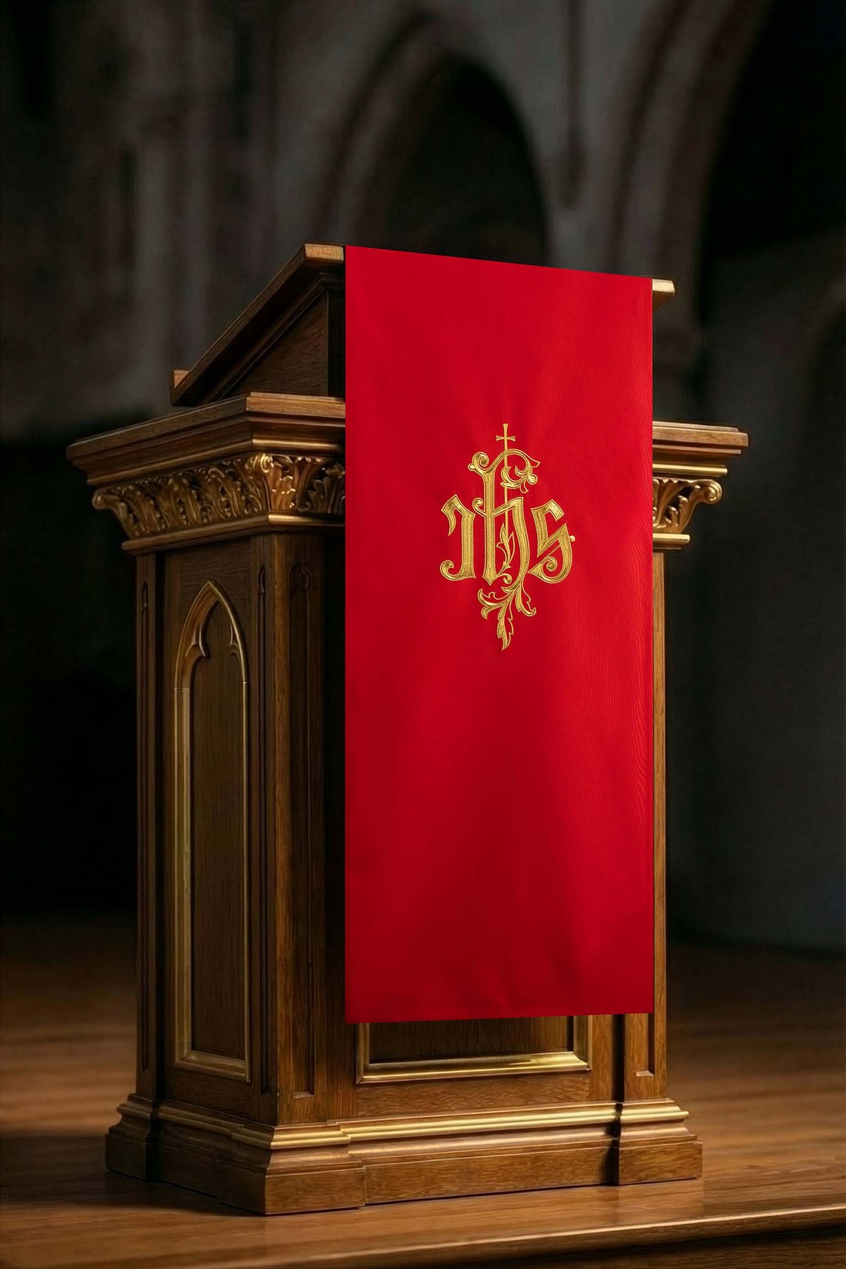 Housse d’ambon rouge avec broderie IHS