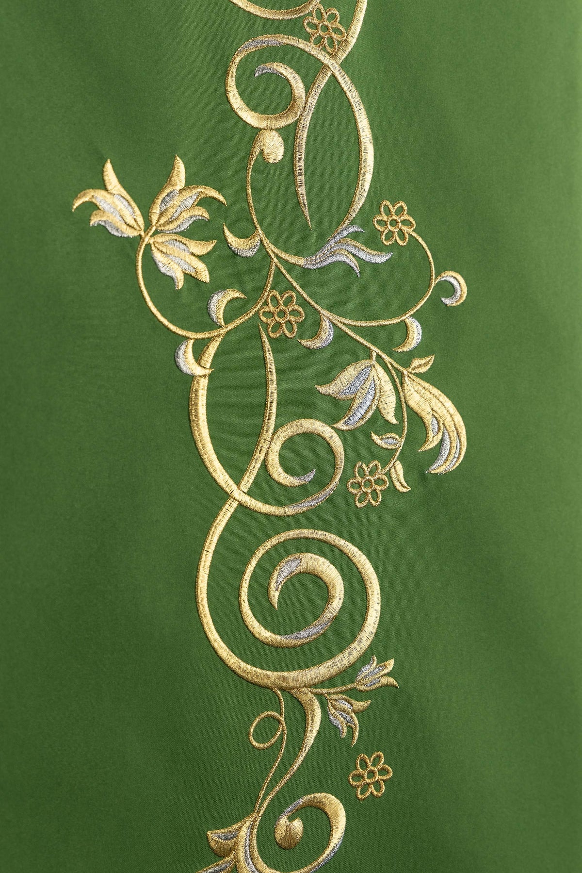 Tenture de pupitre verte avec monogramme IHS et broderie florale