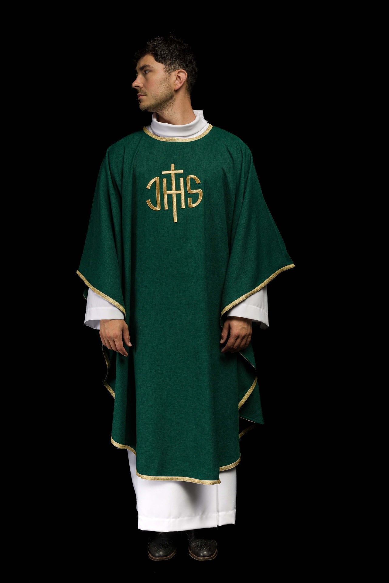 Zielony ornat liturgiczny z złotym haftem IHS - ORNATY.PL