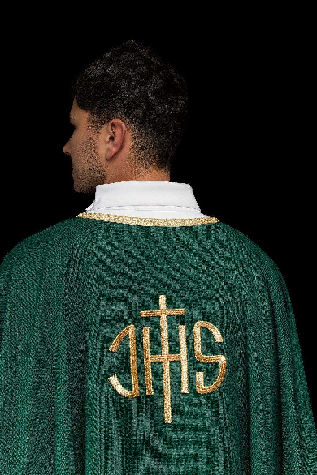 Zielony ornat liturgiczny z złotym haftem IHS - ORNATY.PL