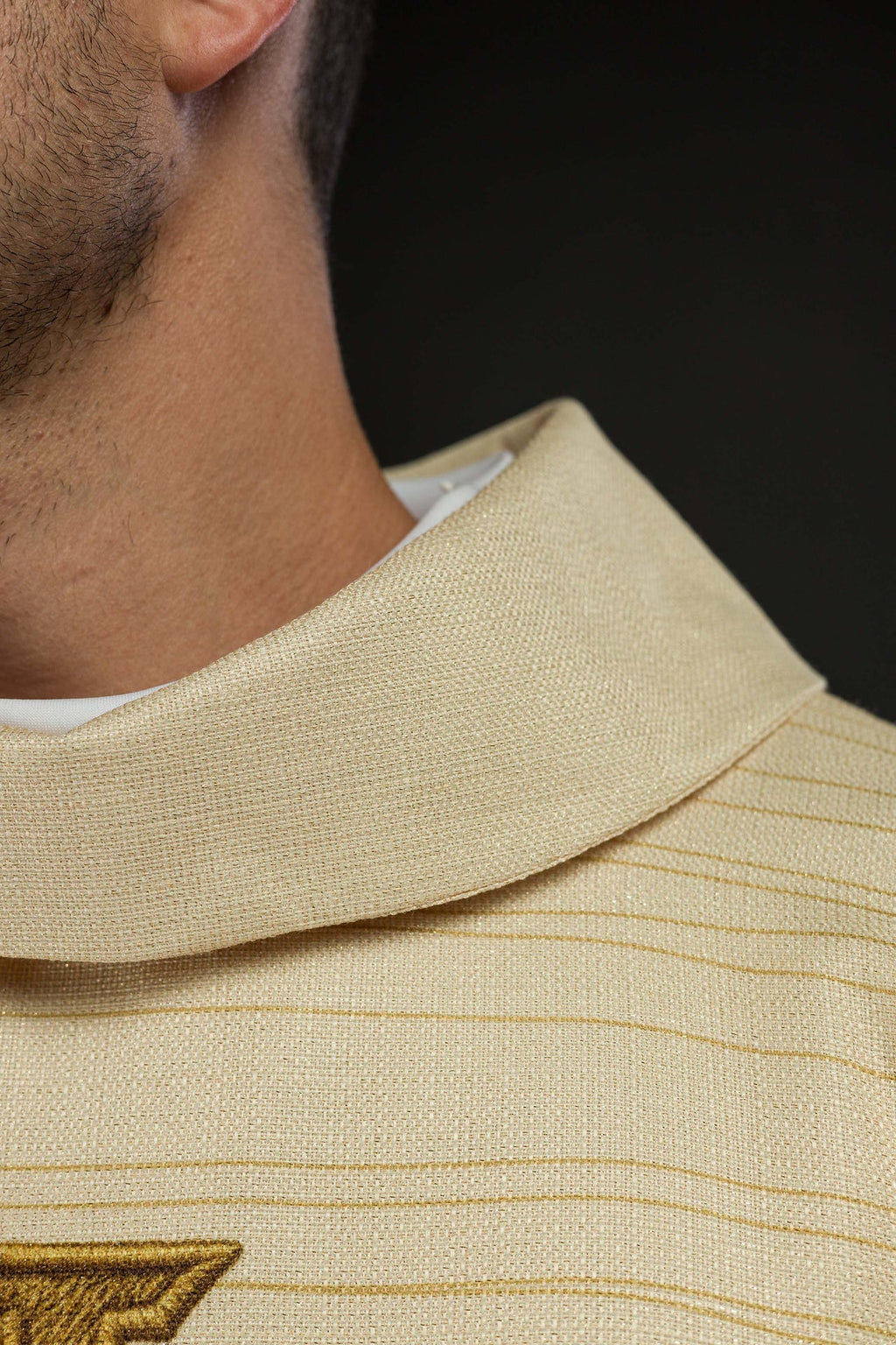 Ornat drukowany z Krzyżem Jerozolimskim ecru - ORNATY.PL